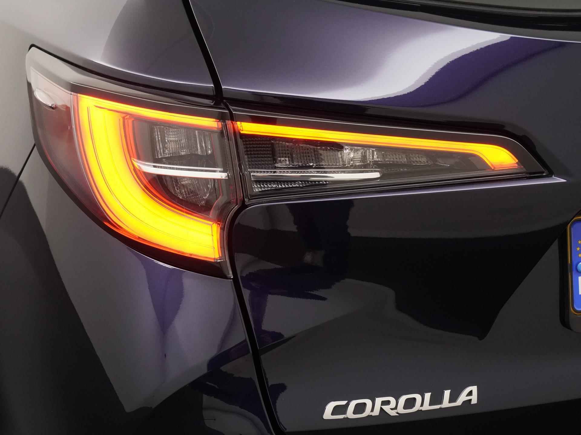 Toyota Corolla Touring Sports 1.8 Hybrid Active | LED | Camera | Carplay | Adapt cruise |  Zondag Open! - 21/34