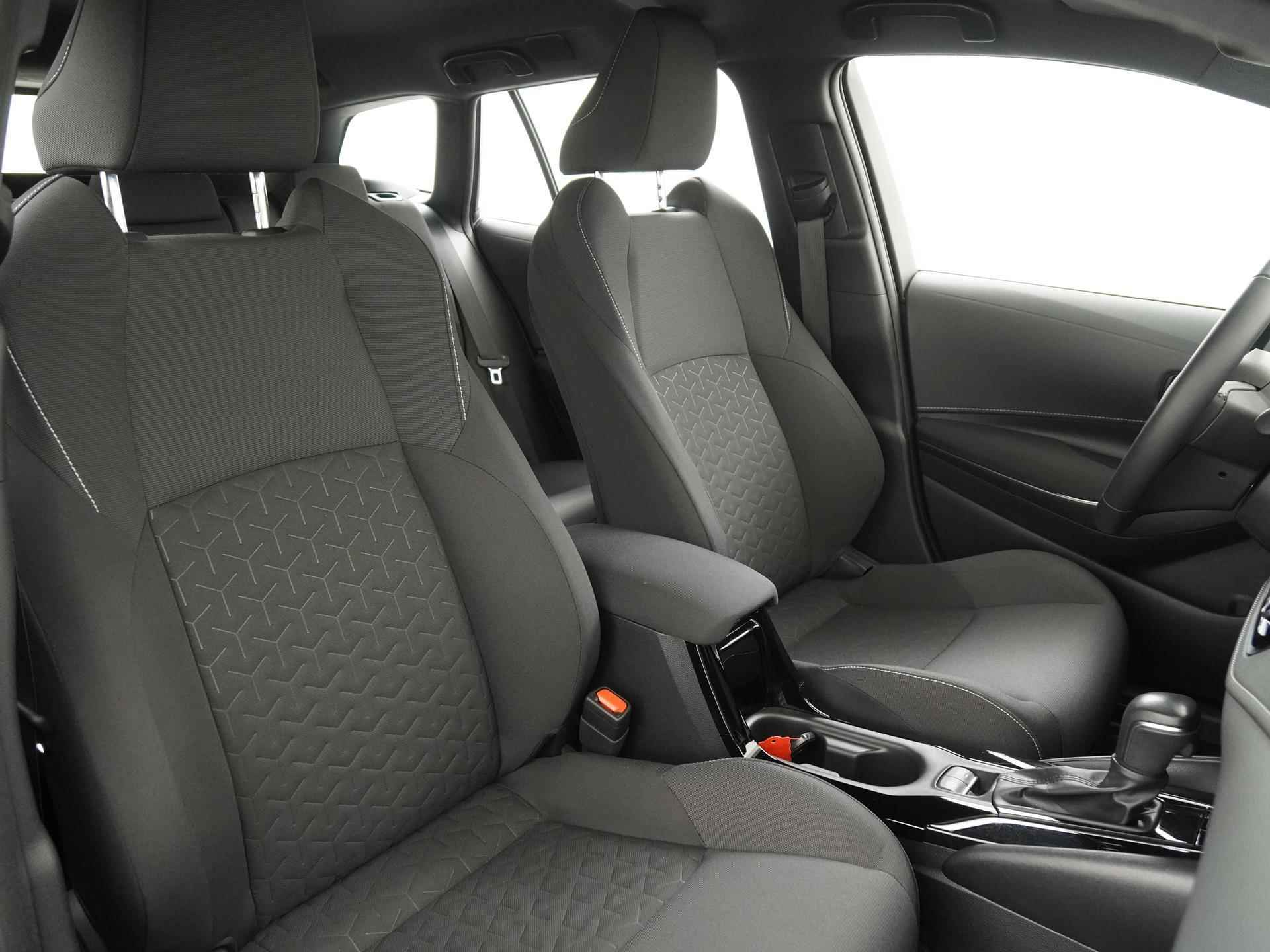 Toyota Corolla Touring Sports 1.8 Hybrid Active | LED | Camera | Carplay | Adapt cruise |  Zondag Open! - 25/34