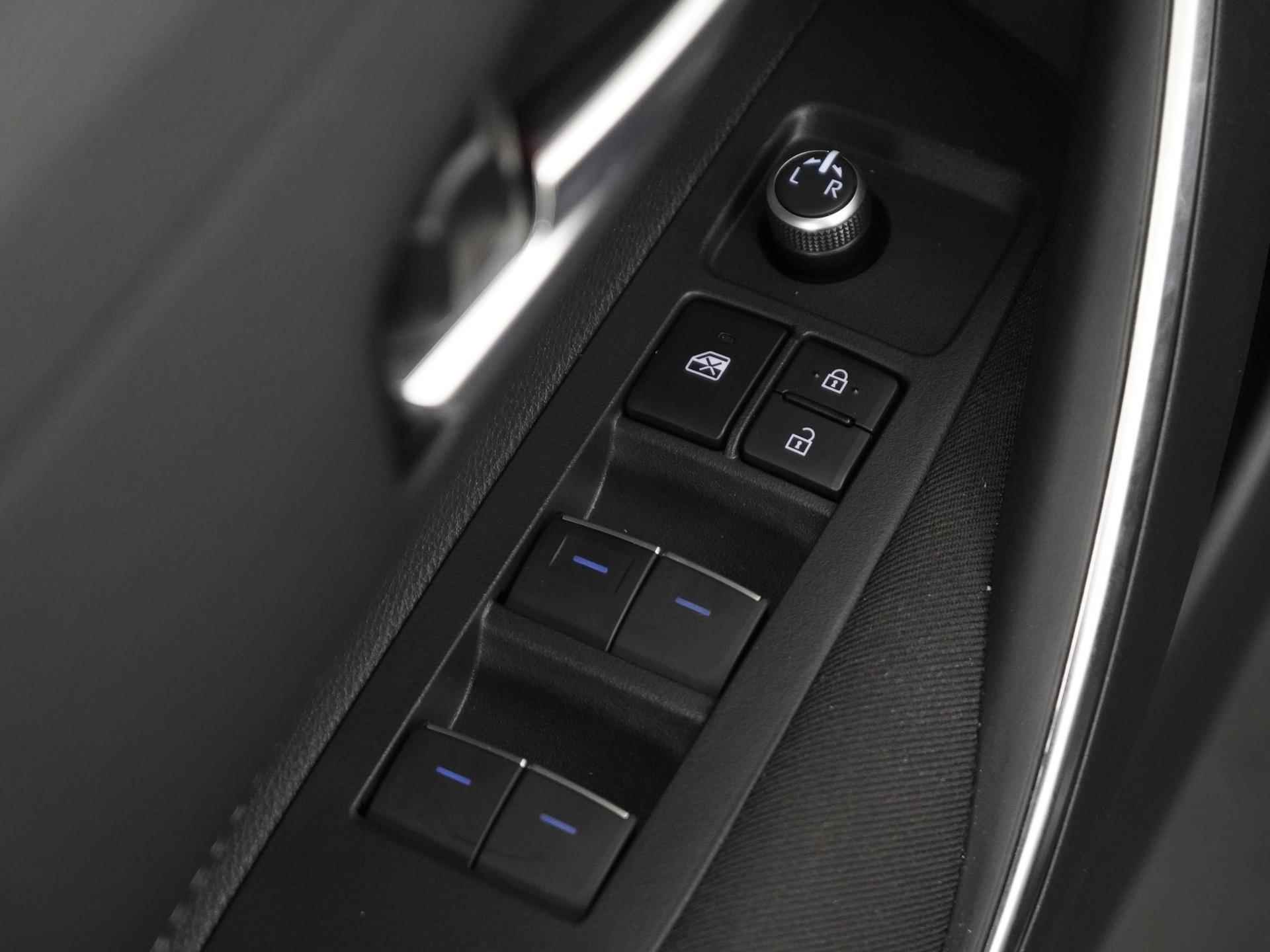 Toyota Corolla Touring Sports 1.8 Hybrid Active | LED | Camera | Carplay | Adapt cruise |  Zondag Open! - 33/34