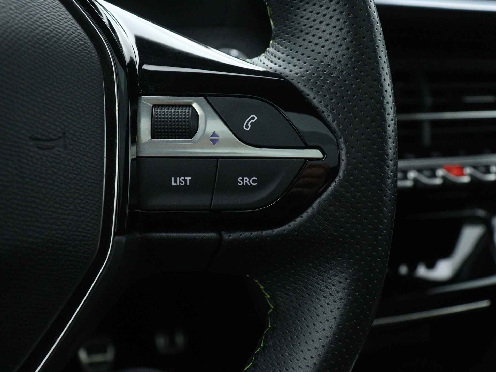 Peugeot 208 1.2 PureTech GT-Line | Stoelverwarming | Camera | Apple Carplay | 3D Cockpit | Panoramadak | - 24/46