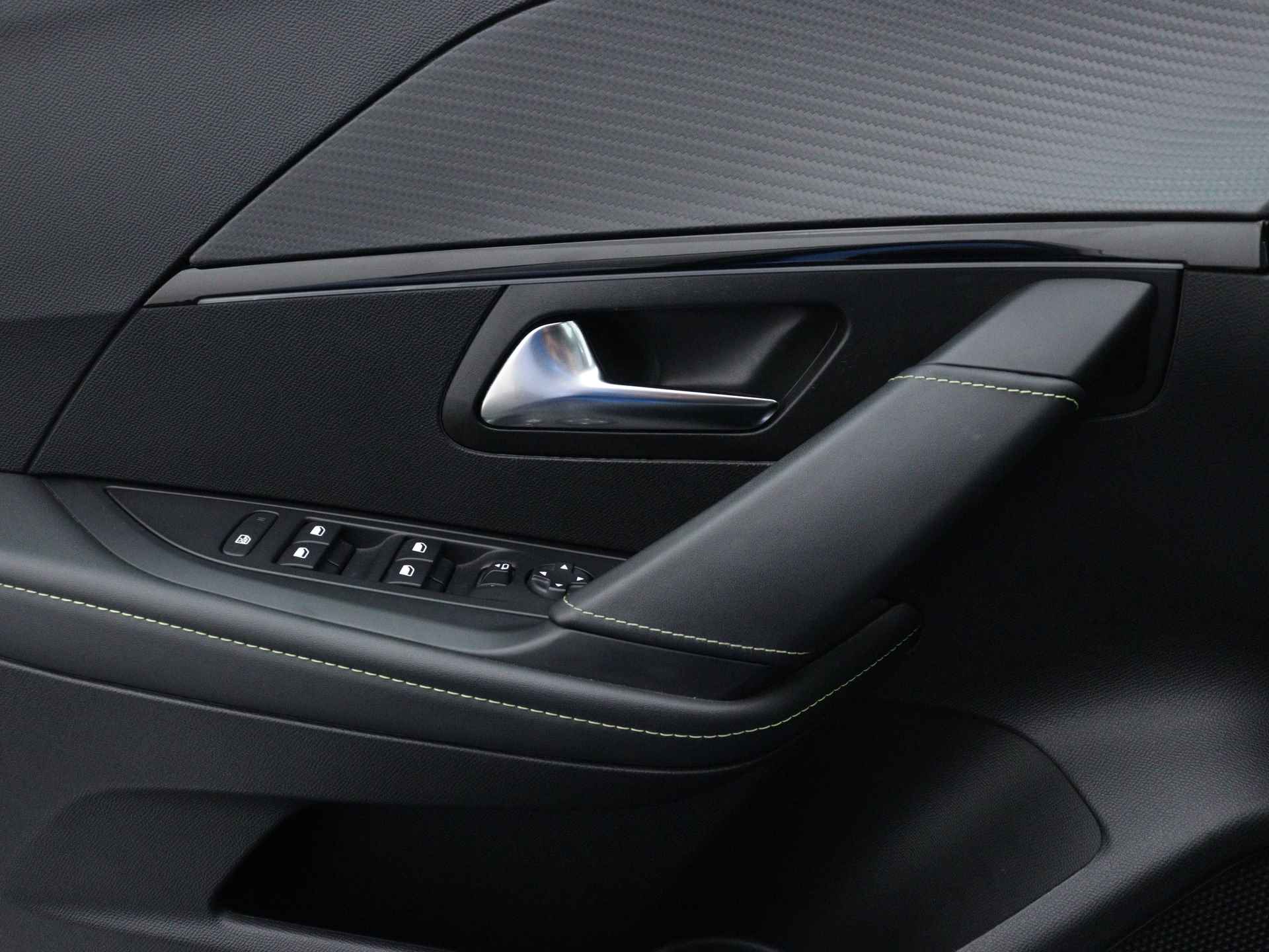 Peugeot 208 1.2 PureTech GT-Line | Stoelverwarming | Camera | Apple Carplay | 3D Cockpit | Panoramadak | - 34/46