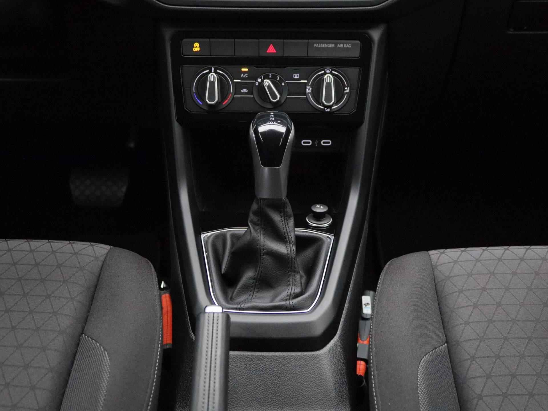 Volkswagen T-Cross 1.0 TSI Life Automaat | Airco | 16 Inch Velgen | Cruise Control | Apple Carplay | - 10/35