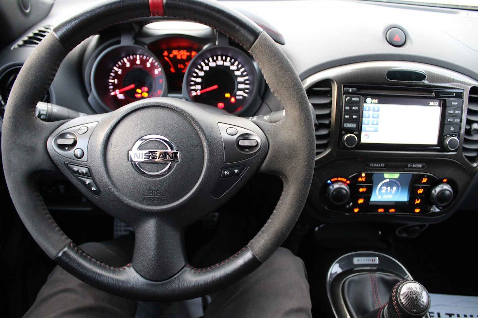 NISSAN Juke 1.6 DIG-T 216pk Nismo RS ECC/cruise/navi/alcantara/trekhaak - 4/36