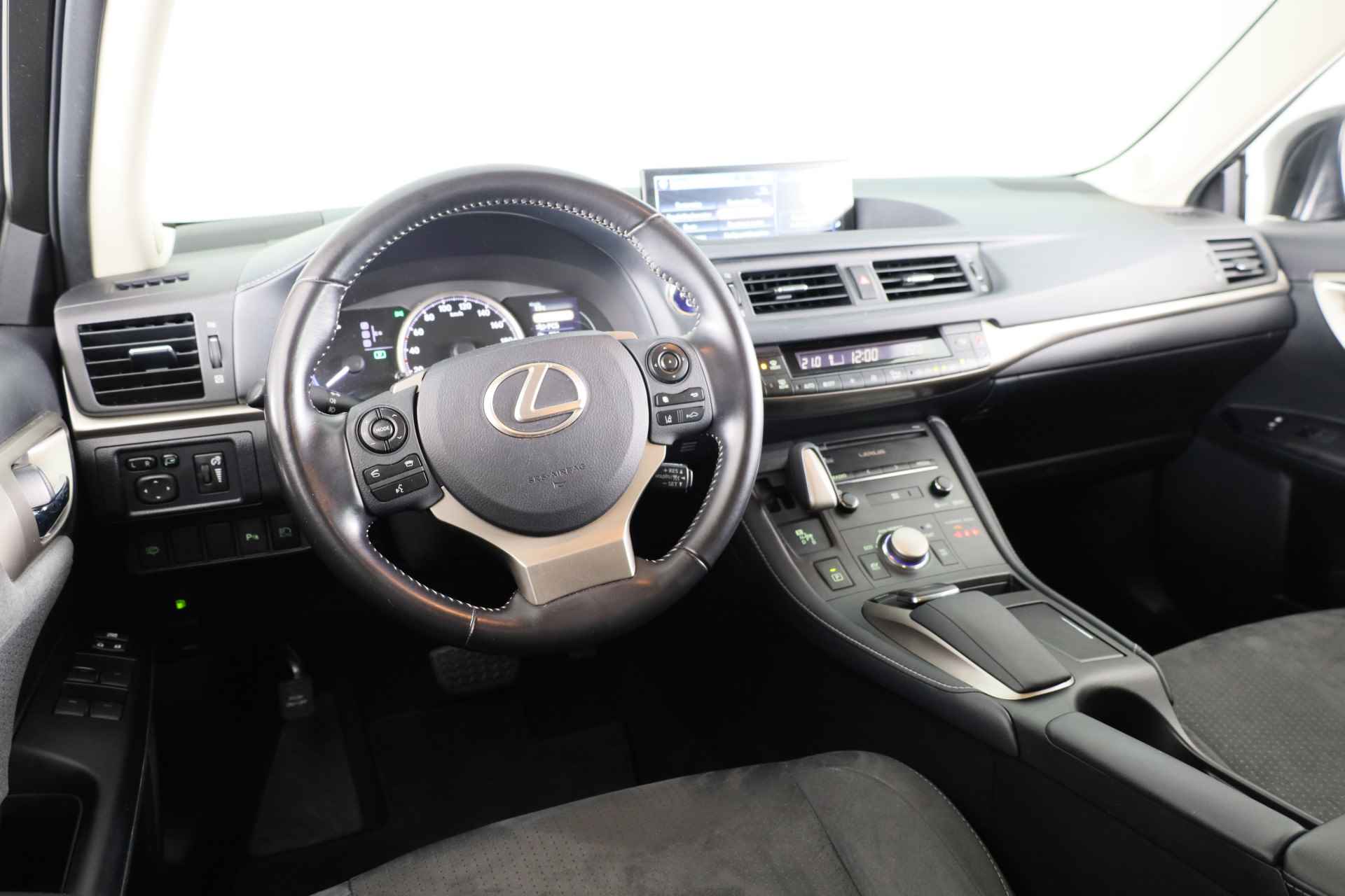 Lexus CT 200h Ultimate Edition | Navigatie | Parkeercamera | - 8/42