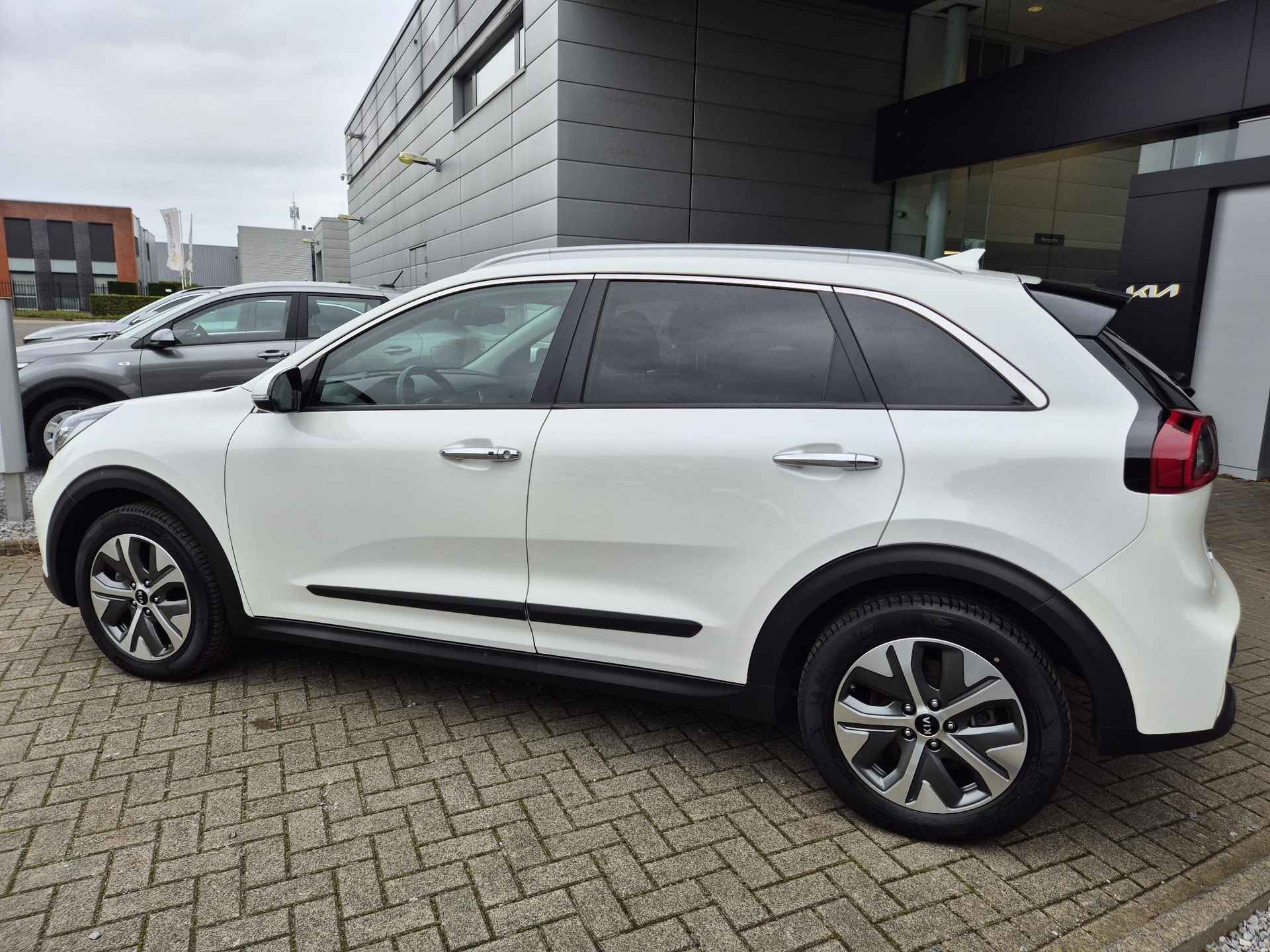 Kia e-Niro ExecutiveLine 64 kWh - 6/27