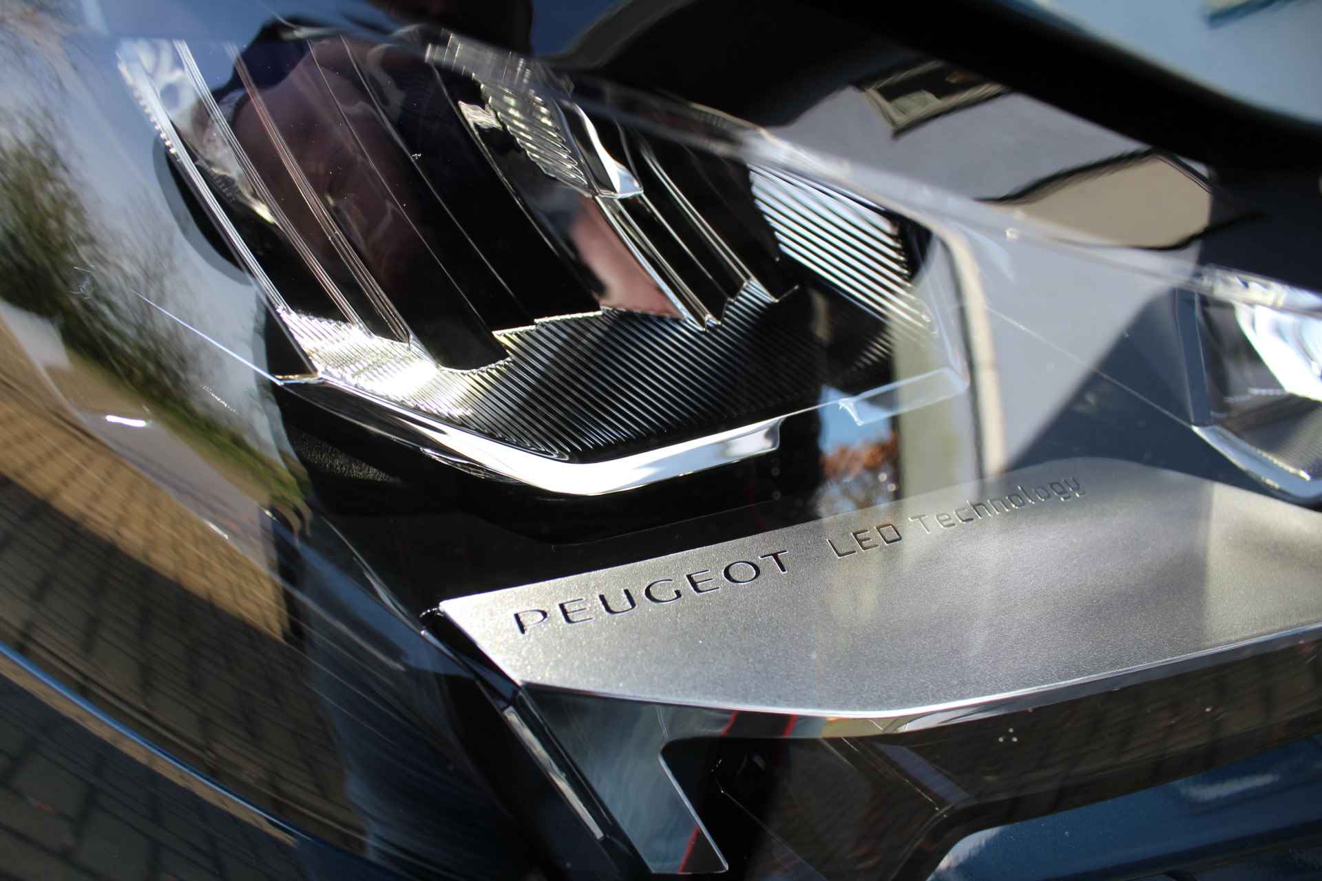 Peugeot 5008 1.2 PureTech Active Pack Business 7 Persoons | Incl. 1 jaar Garantie | 1e Eigenaar | Automaat | 360* Camera | Virtual cockpit | Parkeersensoren V+A | Climate controle | Navigatie | Lane assist | Cruise controle | Keyless start | Schakelmogelijkheid aan stuurwiel | Apple CarPlay/Android Auto | LED Koplampen | Origineel NL auto | NAP | - 18/58