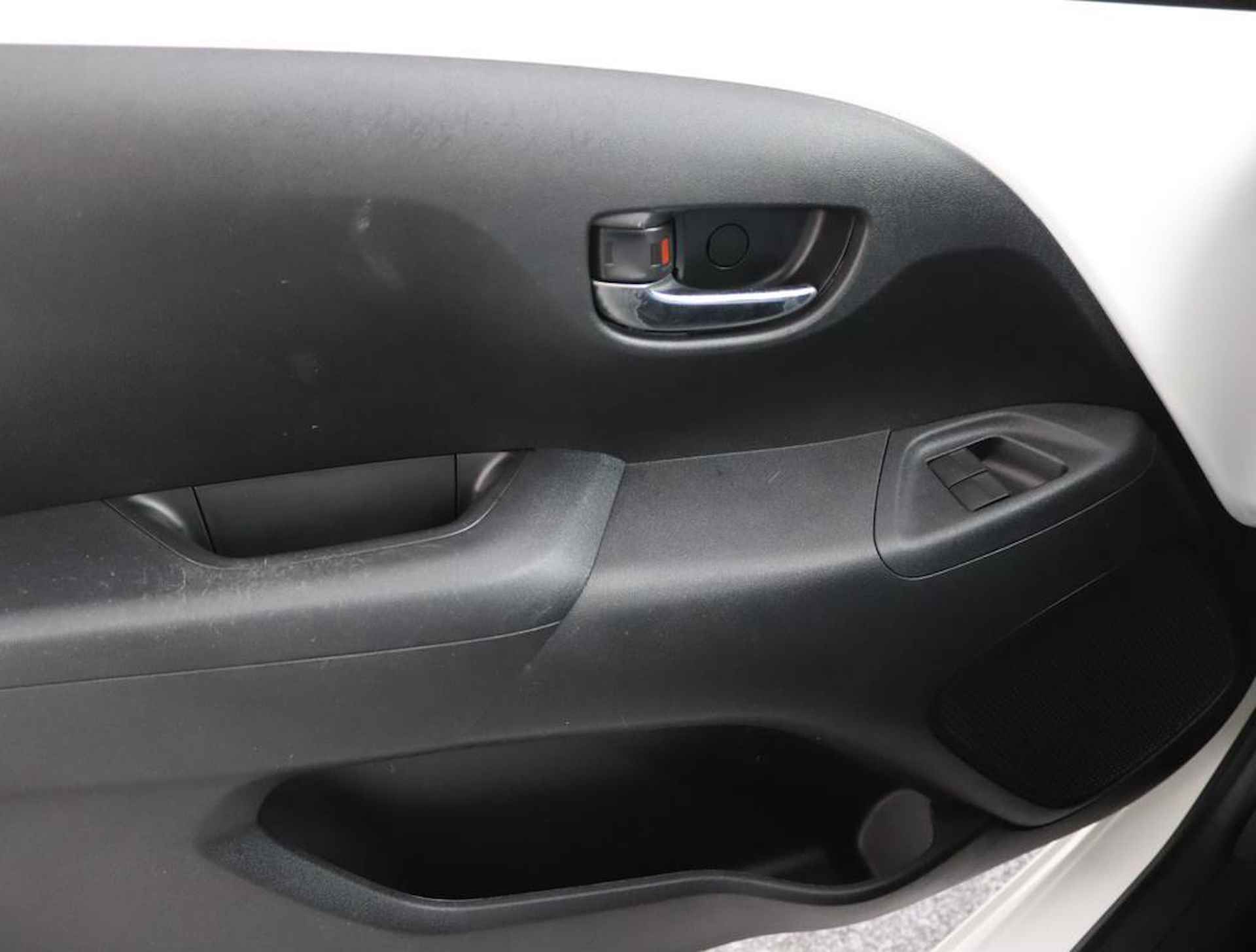 Toyota Aygo 1.0 VVT-i x-play | Apple carplay/Android auto | Groot display met parkeercamera | - 26/51