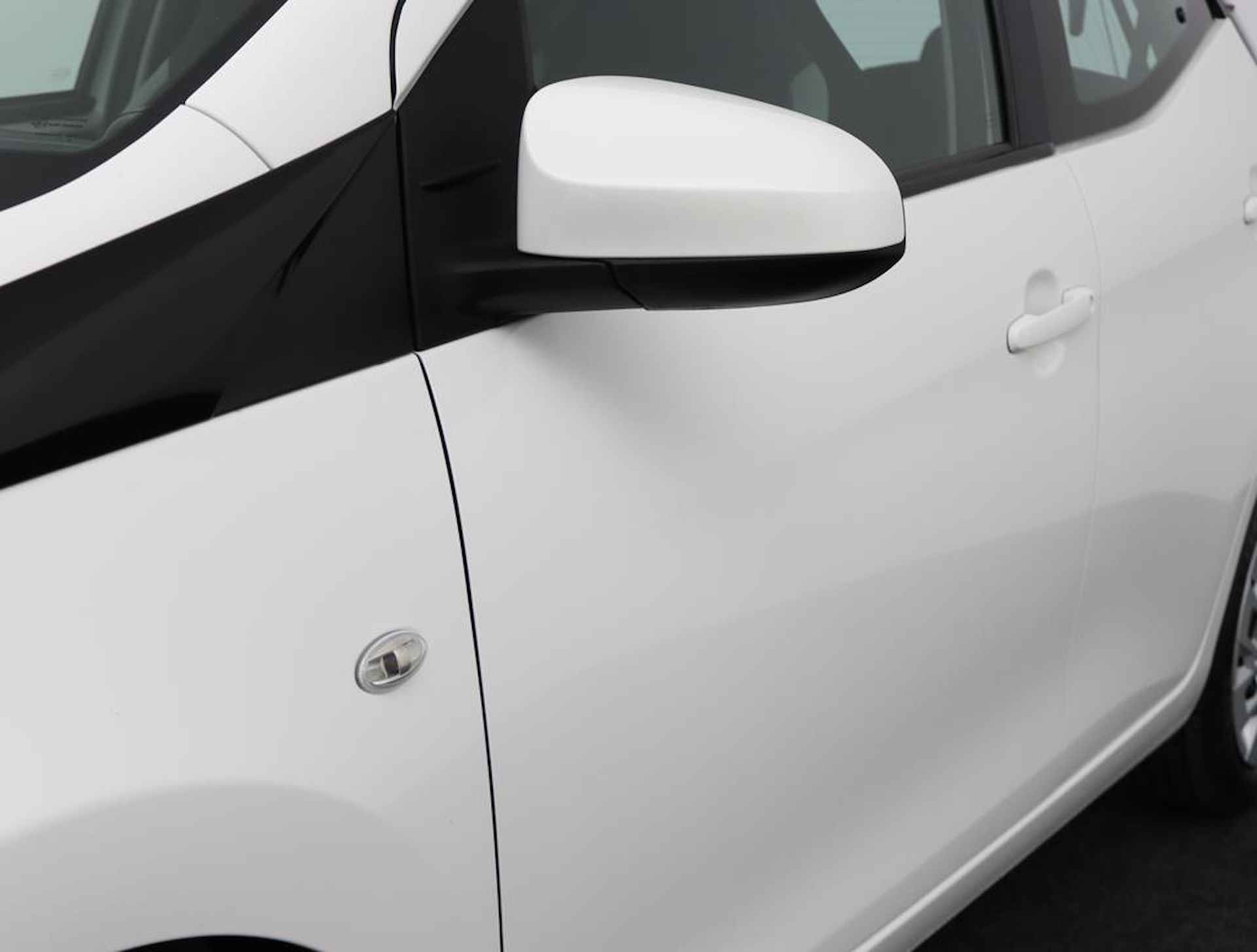 Toyota Aygo 1.0 VVT-i x-play | Apple carplay/Android auto | Groot display met parkeercamera | - 33/51