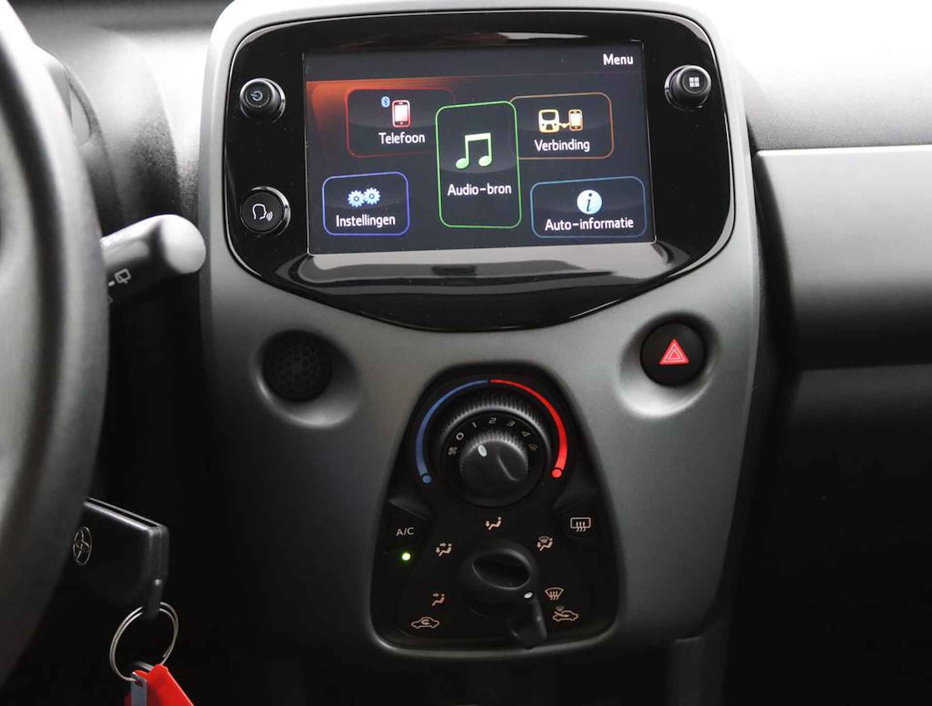 Toyota Aygo 1.0 VVT-i x-play | Apple carplay/Android auto | Groot display met parkeercamera | - 41/51
