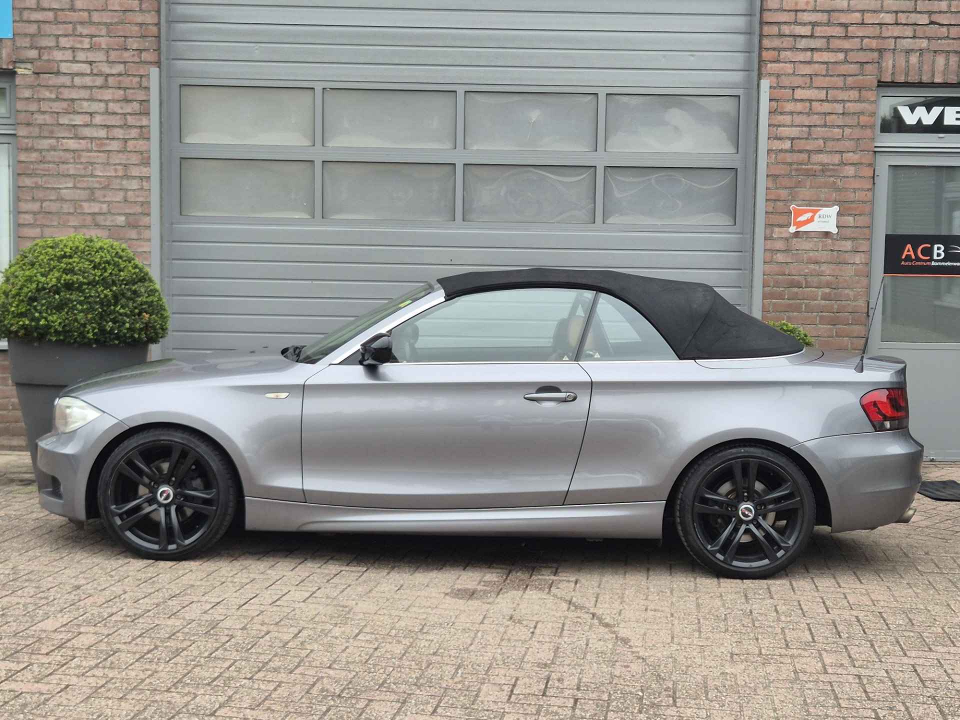 BMW 1 Serie Cabrio 118i M Sport Edition Leder / Navigatie. - 9/36