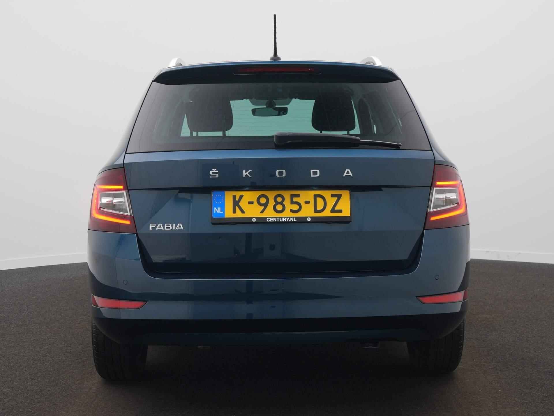 Skoda Fabia Combi 1.0 TSI Ambition / Sensoren / Carplay / Climate - 6/37