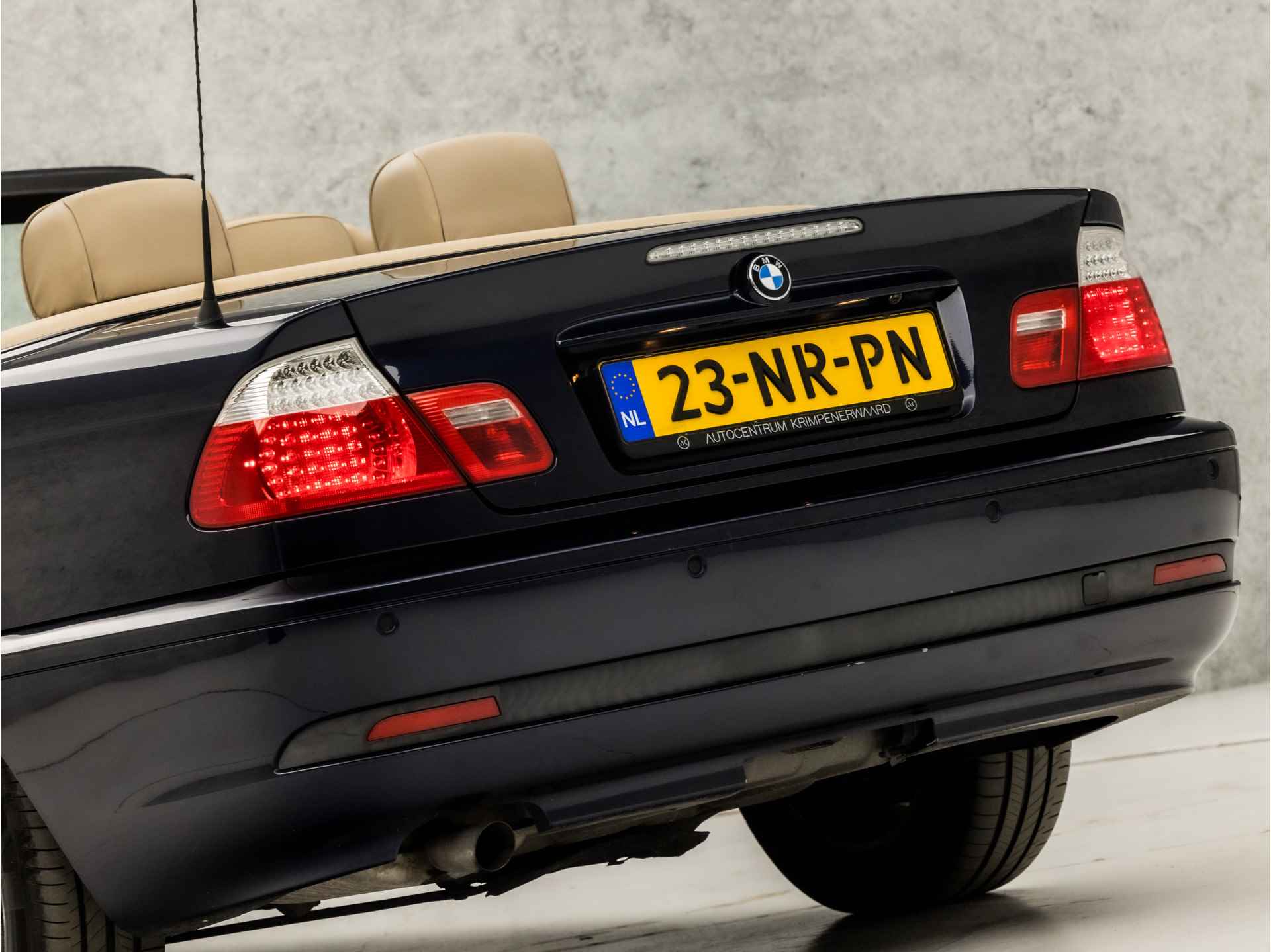 BMW 3 Serie Cabrio 318Ci High Executive Sport 143Pk Automaat (YOUNGTIMER, NAP, CLIMATE, STOELVERWARMING, ELEK SPORTSTOELEN, LEDER, SOFTTOP, XENON, CRUISE, NIEUWSTAAT) - 9/27