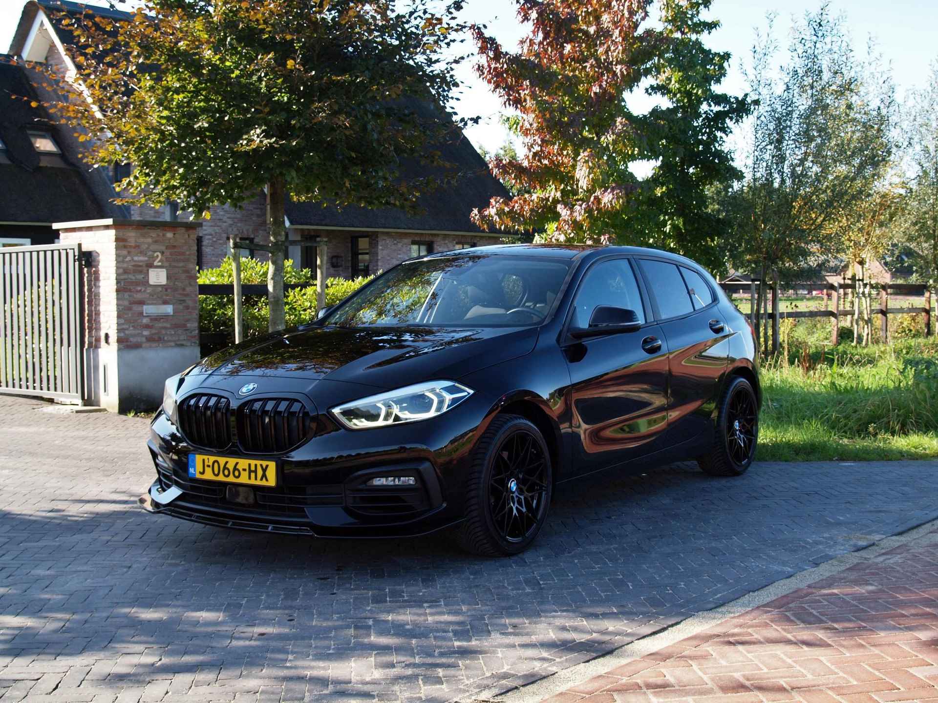 BMW 1-serie 118i Executive Edition | LED Koplampen | 18 Inch | Cruise Control | NL-Auto | - 6/33