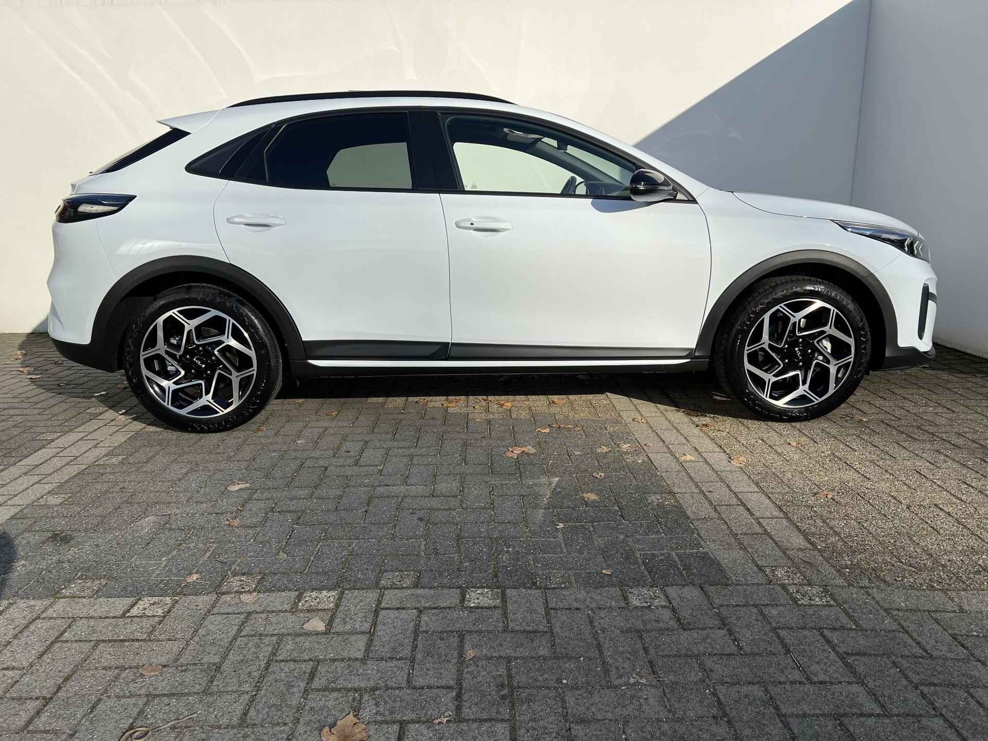 KIA XCEED GT-LINE | NAVI | PANORAMADAK | STOEL-STUURVERWARMING | KEYLESS ENTRY | SNEL LEVERBAAR | | INRUILVOORDEEL € 4500,- VRAAG NAAR DE VOORWAARDEN | NU TE BESTELLEN BIJ KIA DELFT | - 6/19