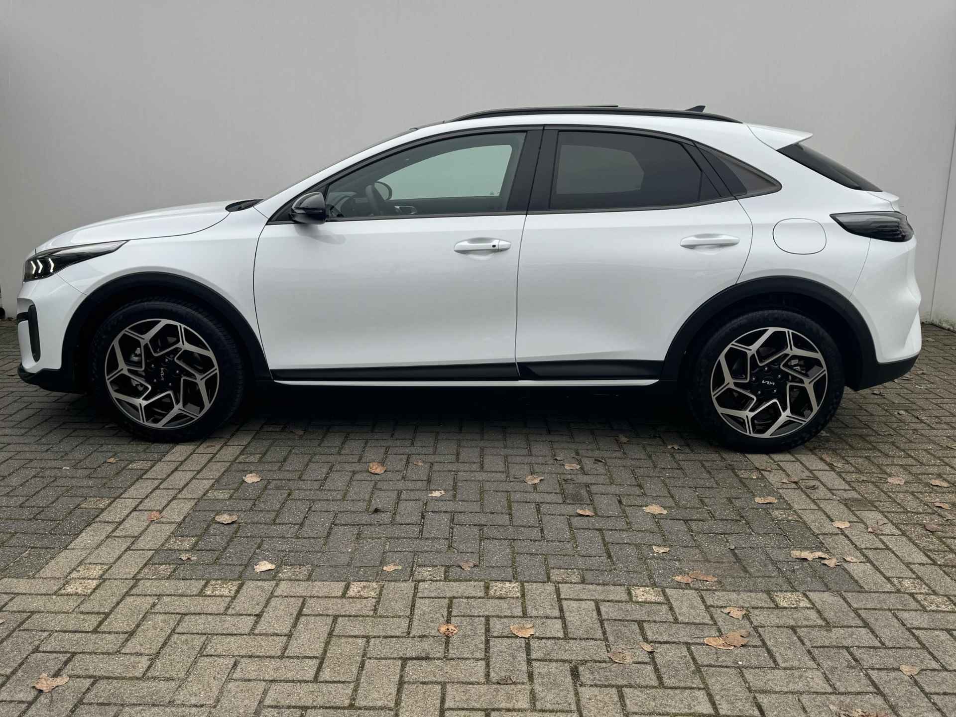 KIA XCEED GT-LINE | NAVI | PANORAMADAK | STOEL-STUURVERWARMING | KEYLESS ENTRY | SNEL LEVERBAAR | | INRUILVOORDEEL € 4500,- VRAAG NAAR DE VOORWAARDEN | NU TE BESTELLEN BIJ KIA DELFT | - 2/25