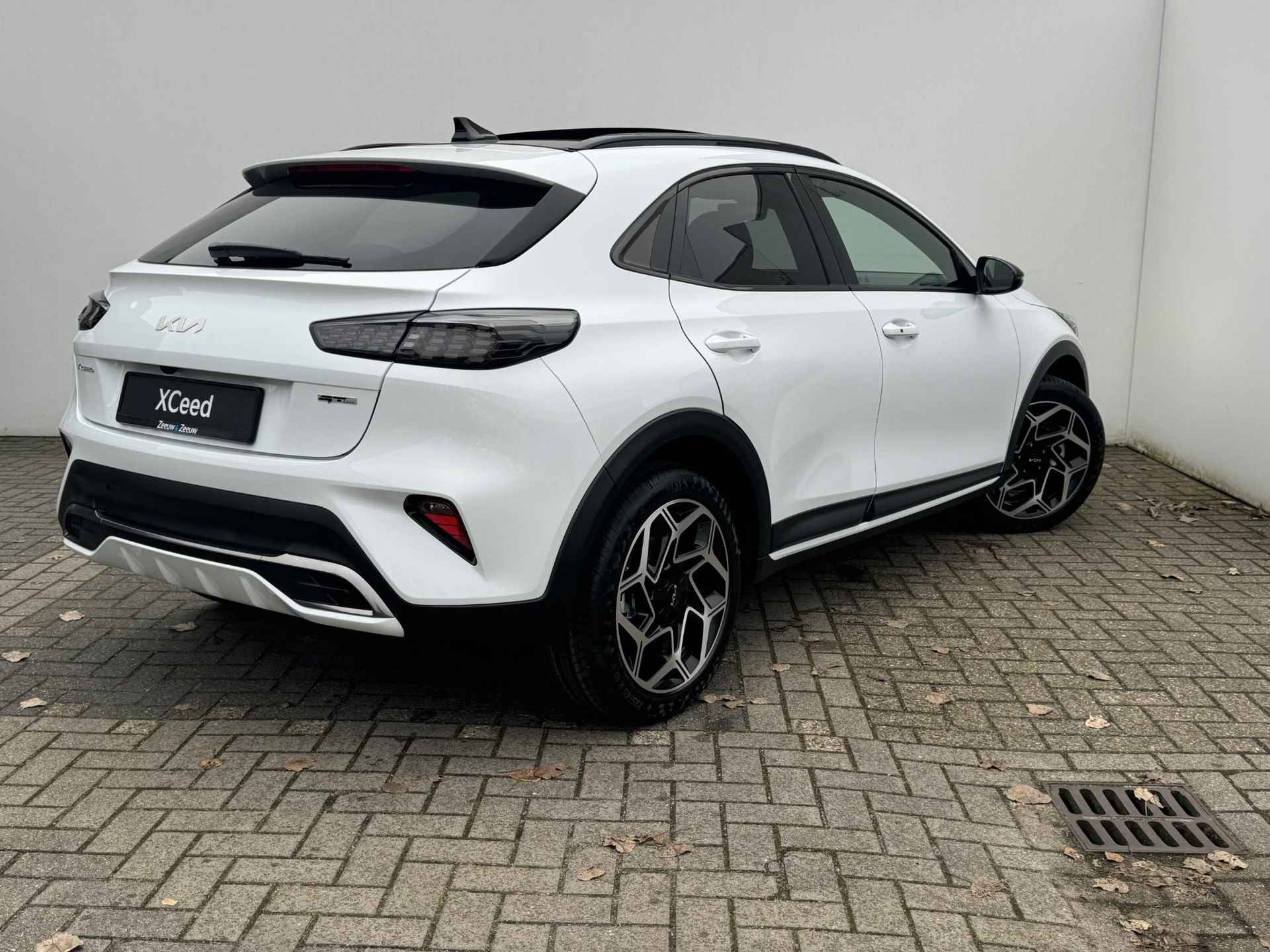 KIA XCEED GT-LINE | NAVI | PANORAMADAK | STOEL-STUURVERWARMING | KEYLESS ENTRY | SNEL LEVERBAAR | | INRUILVOORDEEL € 4500,- VRAAG NAAR DE VOORWAARDEN | NU TE BESTELLEN BIJ KIA DELFT | - 7/25