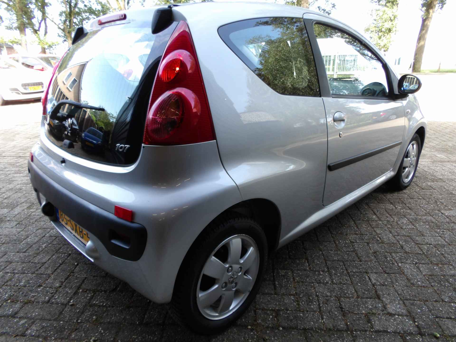 Peugeot 107 1.0-12V XS Airco Centraal - 11/22