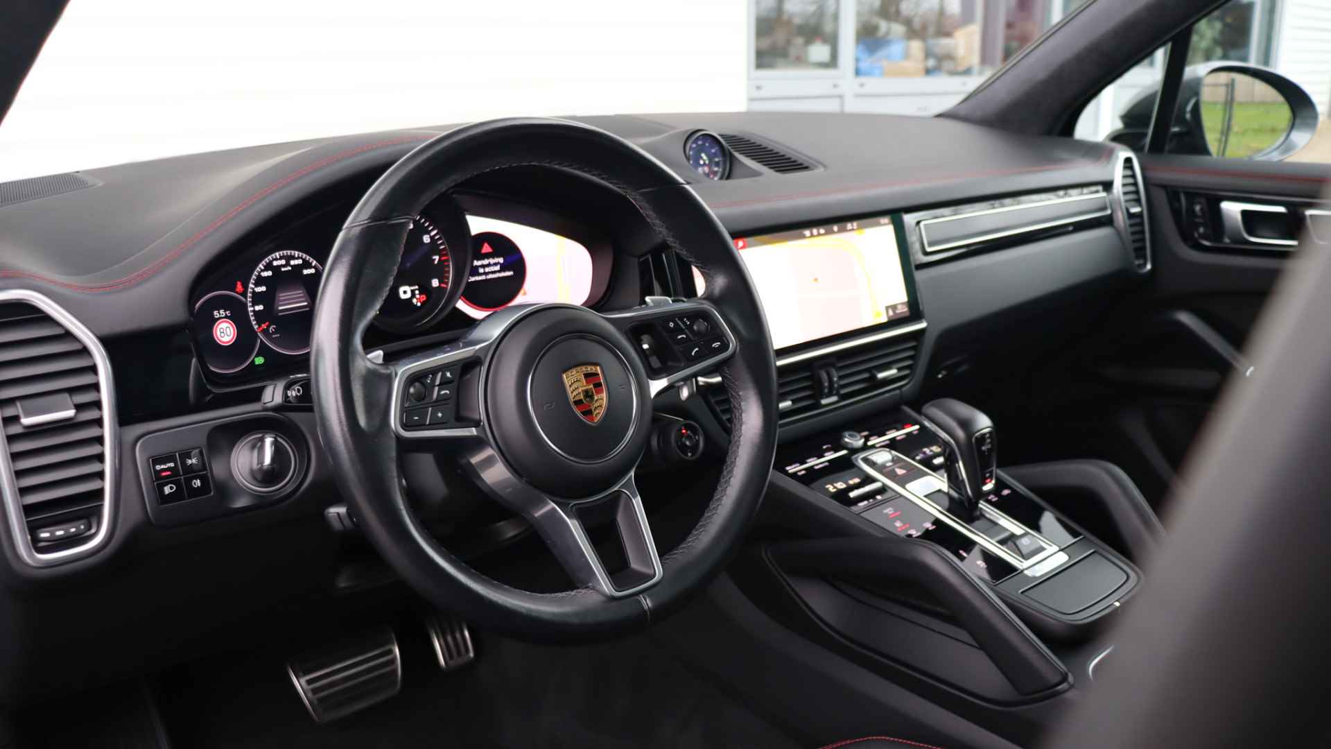 Porsche Cayenne 4.0 GTS | Panoramadak | BOSE Sound | Trekhaak | LED Matrix | Achterasbesturing - 6/37
