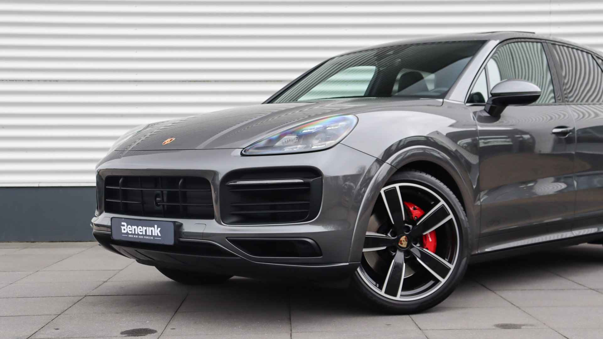 Porsche Cayenne 4.0 GTS | Panoramadak | BOSE Sound | Trekhaak | LED Matrix | Achterasbesturing - 17/37