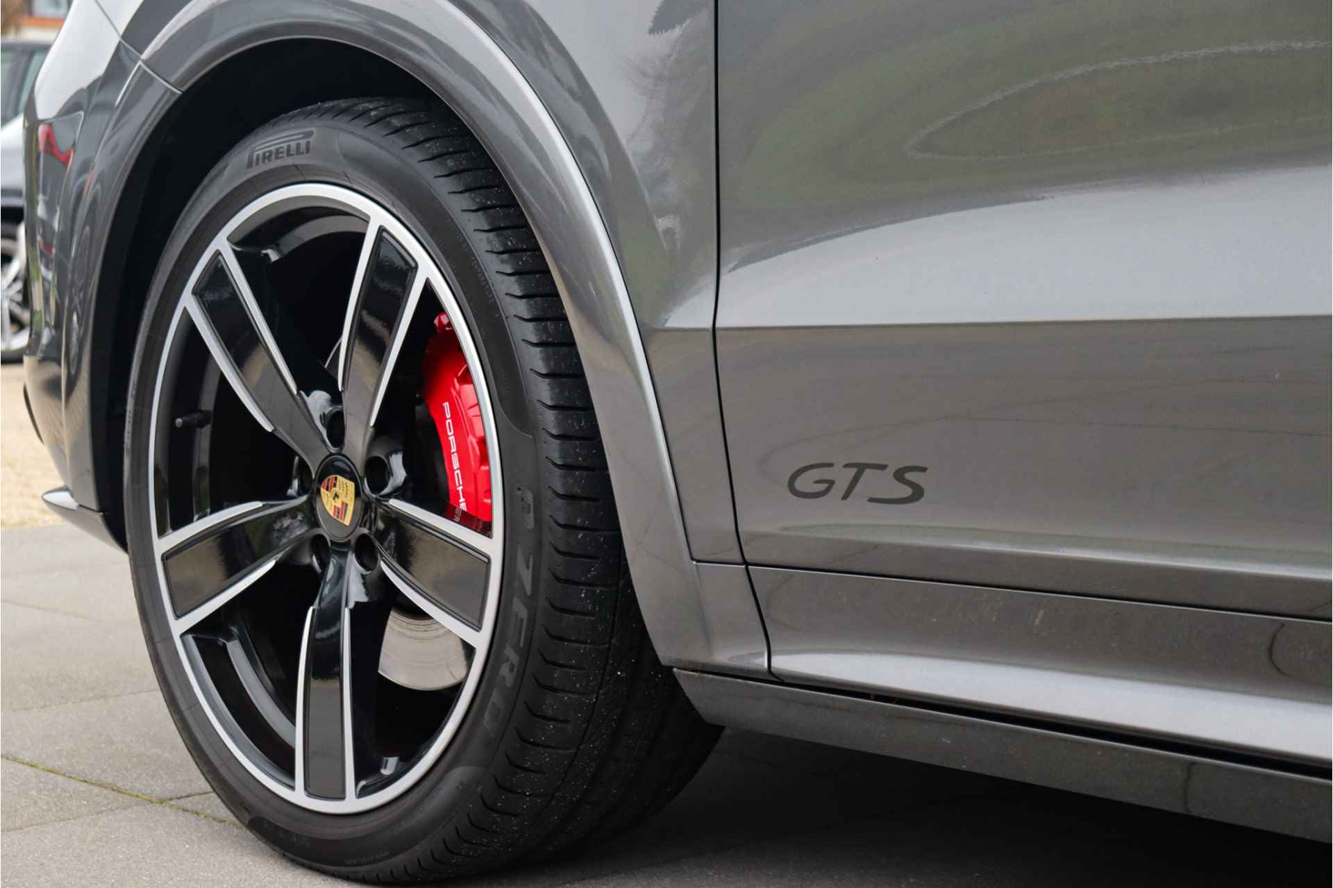 Porsche Cayenne 4.0 GTS | Panoramadak | BOSE Sound | Trekhaak | LED Matrix | Achterasbesturing - 21/37