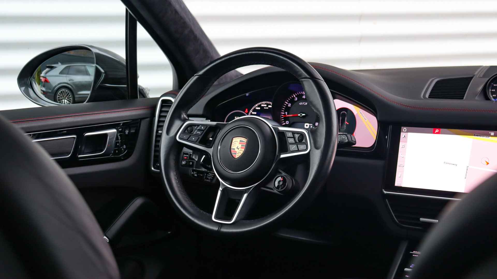 Porsche Cayenne 4.0 GTS | Panoramadak | BOSE Sound | Trekhaak | LED Matrix | Achterasbesturing - 35/37