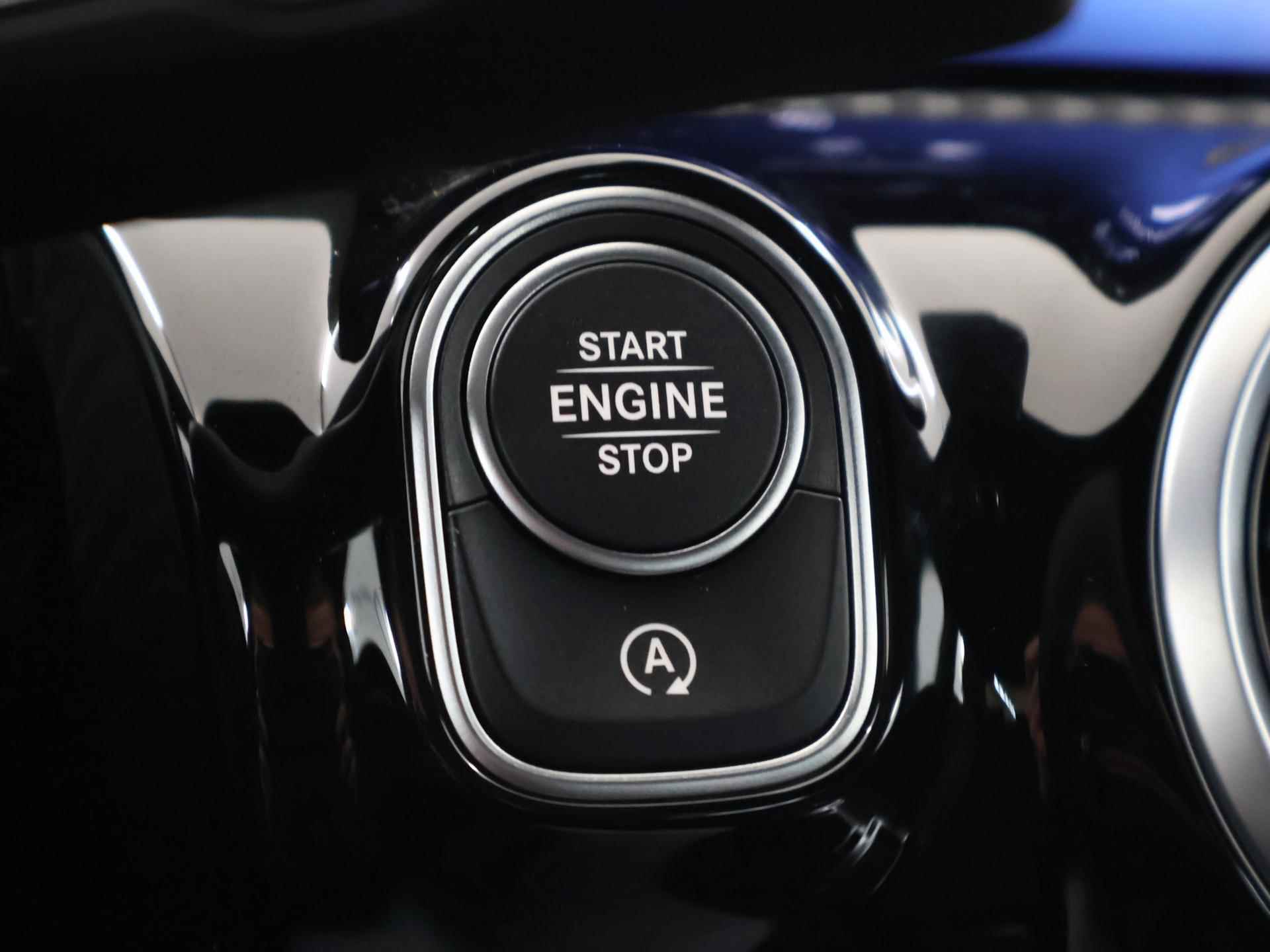 Mercedes-Benz CLA-klasse 180 Star Edition | Stoelverwarming | Achteruitrijcamera | Cruise Control | Climate Control | - 32/44