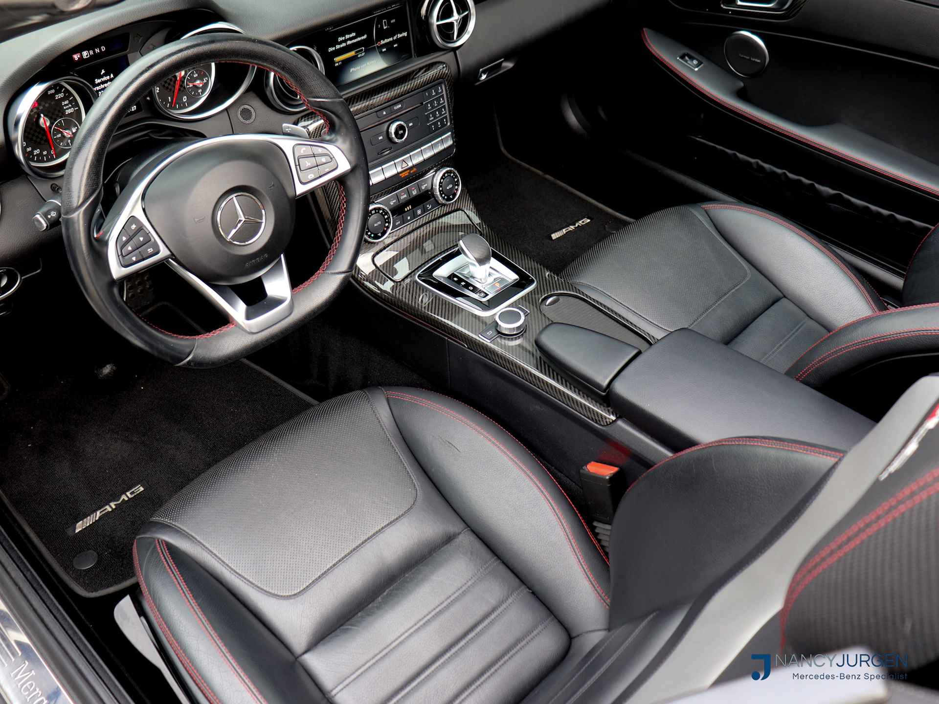 Mercedes-Benz SLC 300 AMG | Red Art Edition | 9-G Automaat | Airscarf | Stoelverwarming | Comand Navi | Pano | Apple Car Play | Modeljaar 2018 | UNIEKE Cabrio !! | Volledig dealeronderhouden!! - 3/48