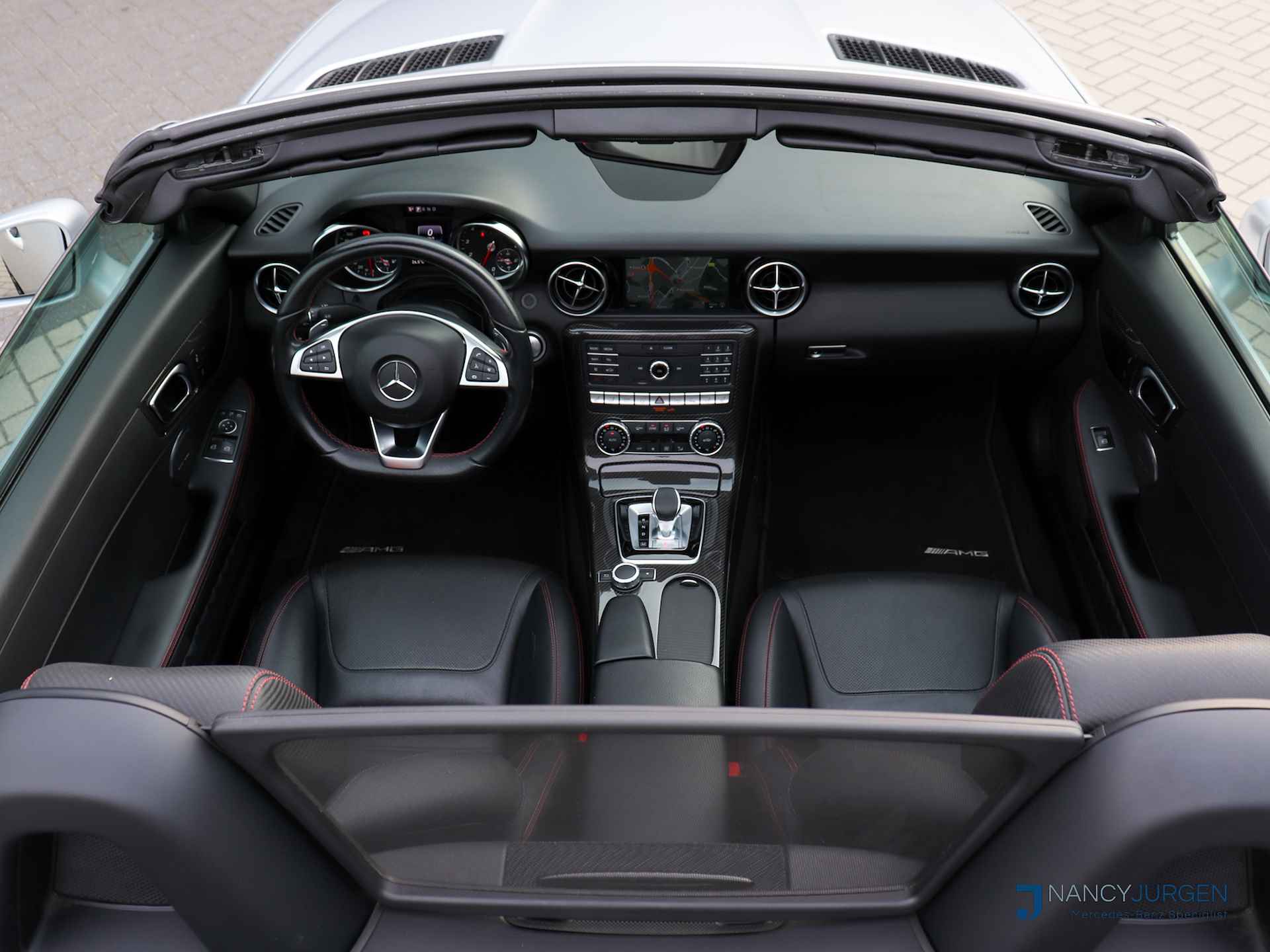 Mercedes-Benz SLC 300 AMG | Red Art Edition | 9-G Automaat | Airscarf | Stoelverwarming | Comand Navi | Pano | Apple Car Play | Modeljaar 2018 | UNIEKE Cabrio !! | Volledig dealeronderhouden!! - 19/48