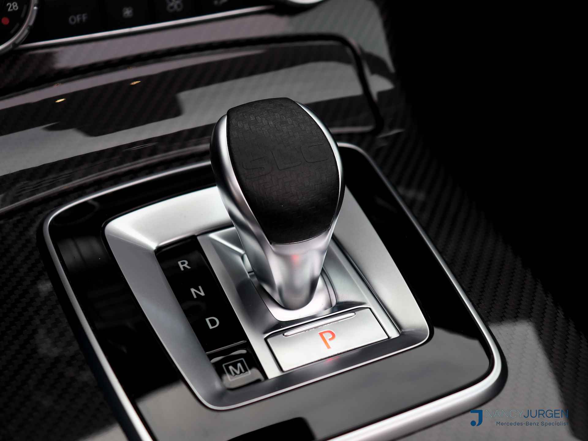 Mercedes-Benz SLC 300 AMG | Red Art Edition | 9-G Automaat | Airscarf | Stoelverwarming | Comand Navi | Pano | Apple Car Play | Modeljaar 2018 | UNIEKE Cabrio !! | Volledig dealeronderhouden!! - 28/48