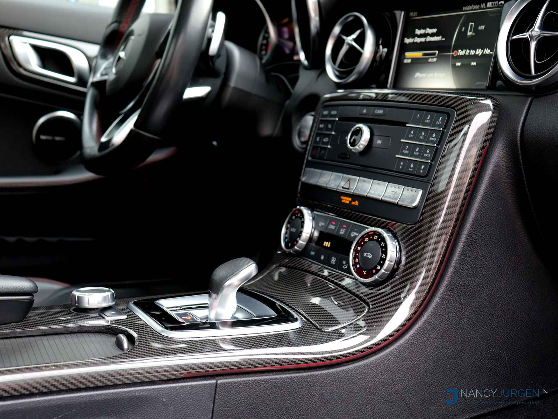 Mercedes-Benz SLC 300 AMG | Red Art Edition | 9-G Automaat | Airscarf | Stoelverwarming | Comand Navi | Pano | Apple Car Play | Modeljaar 2018 | UNIEKE Cabrio !! | Volledig dealeronderhouden!! - 43/48