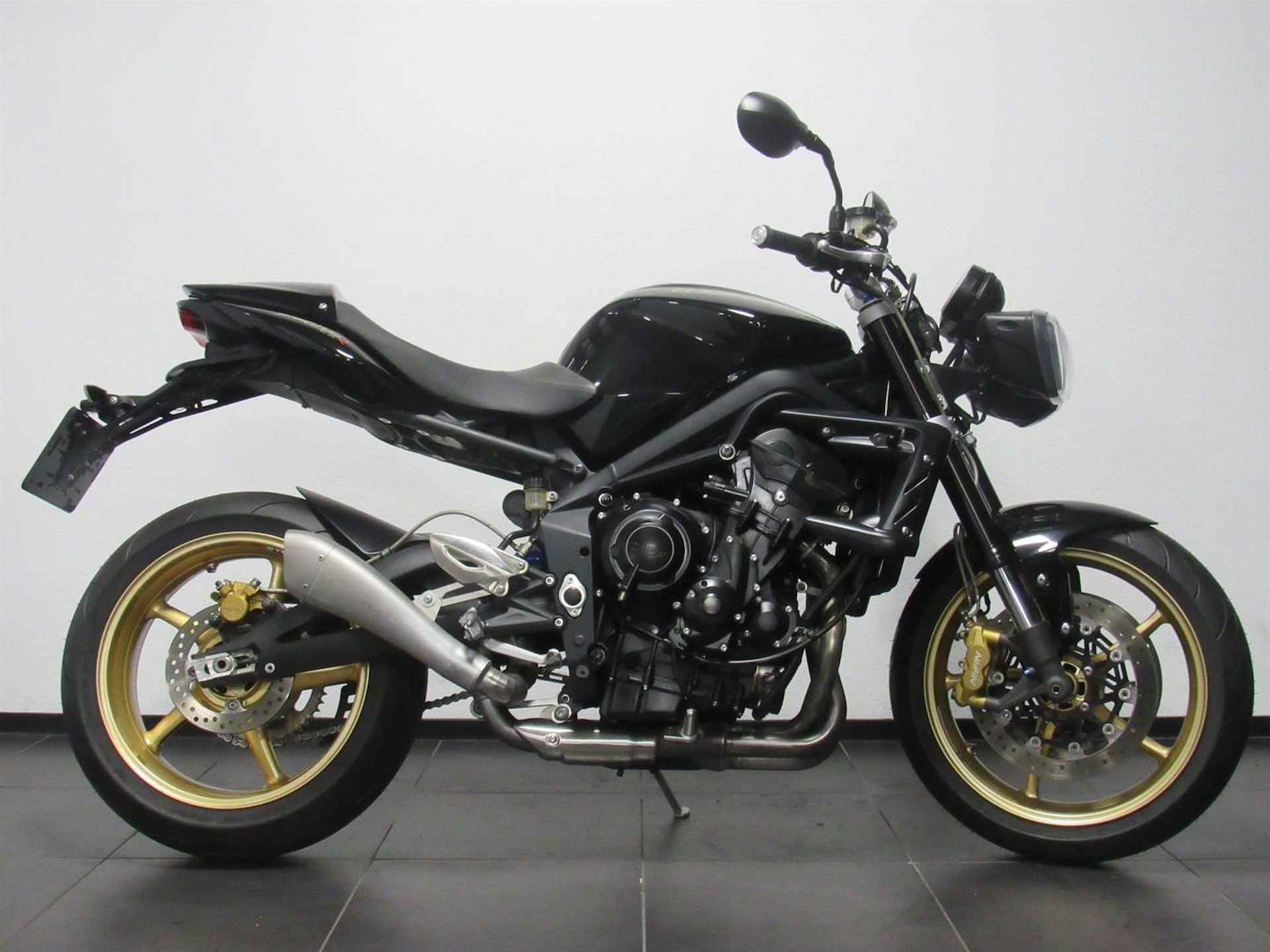 Triumph STREET TRIPLE R - 2012 - 1/13