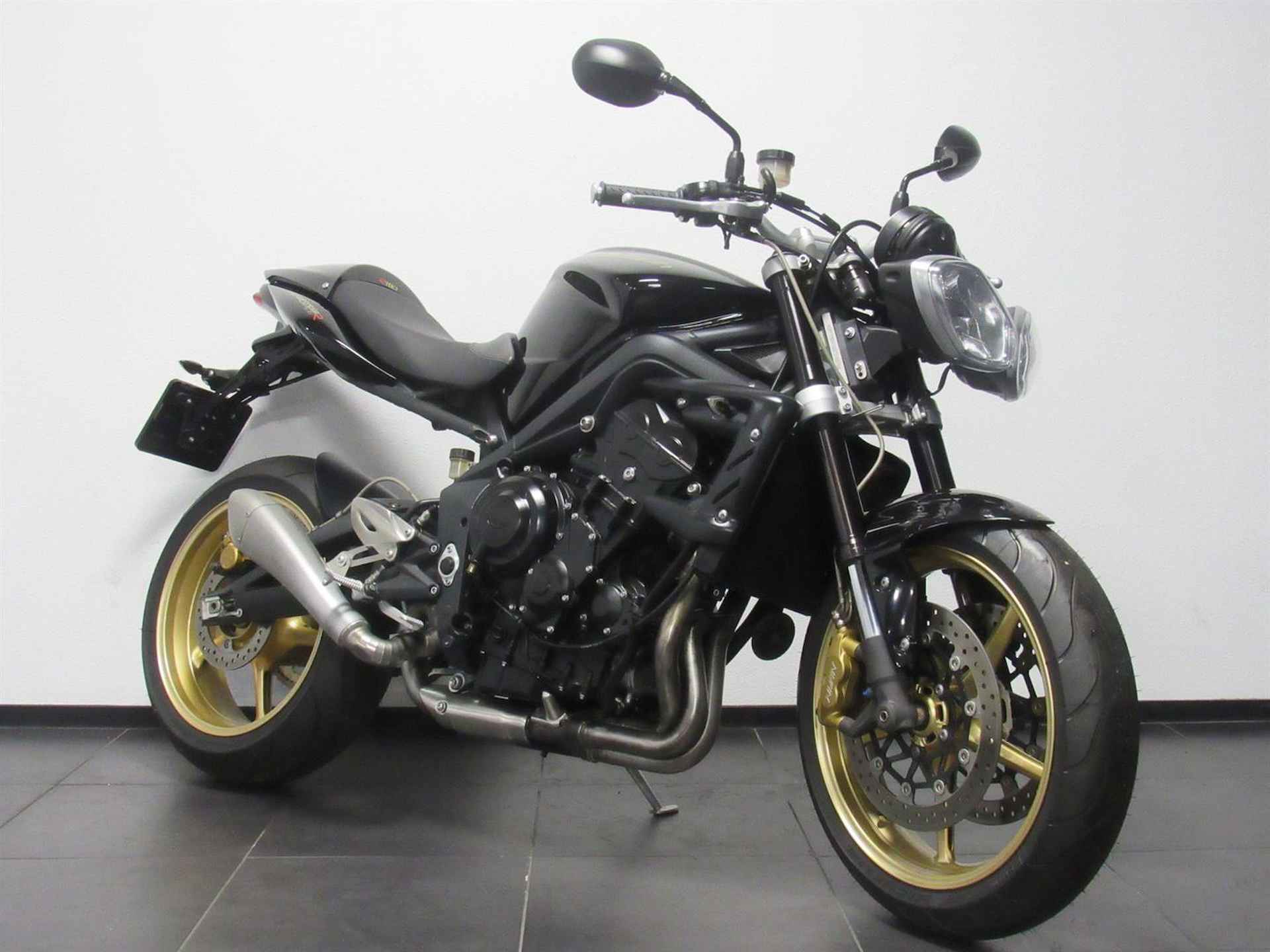 Triumph STREET TRIPLE R - 2012 - 2/13