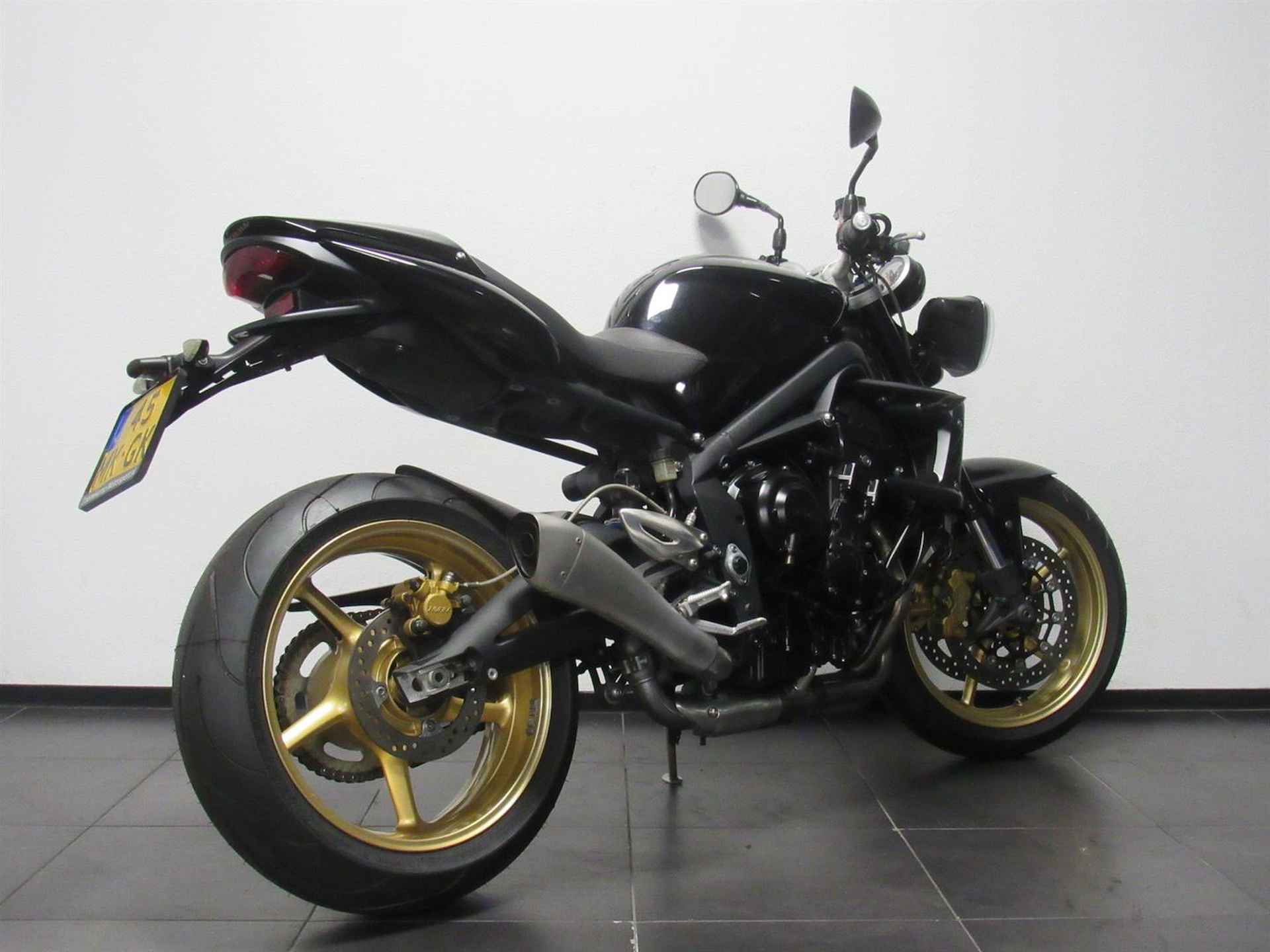 Triumph STREET TRIPLE R - 2012 - 6/13