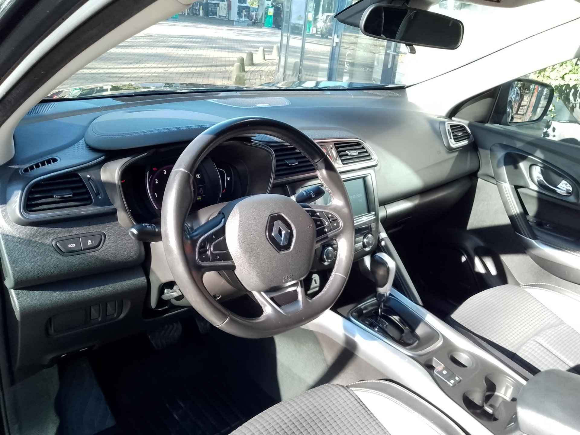 Renault Kadjar 1.2 TCe Bose AUTOMAAT | Navigatie | Trekhaak | Climate Control | LM Velgen | Cruise Control | PDC + Camera - 13/27