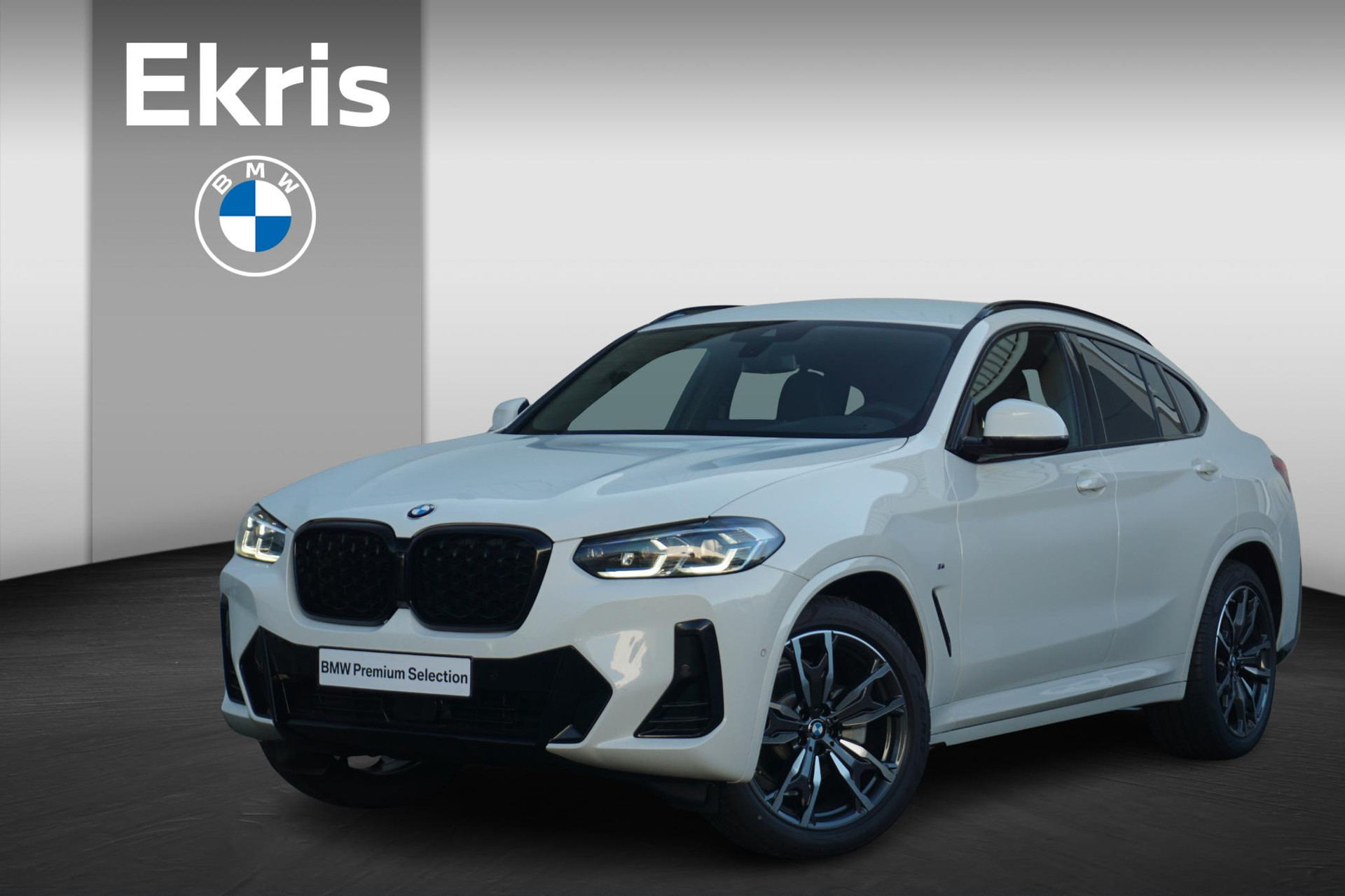 BMW X4 xDrive20i High Executive M Sport / Trekhaak  / Head-Up / Comfort Acces