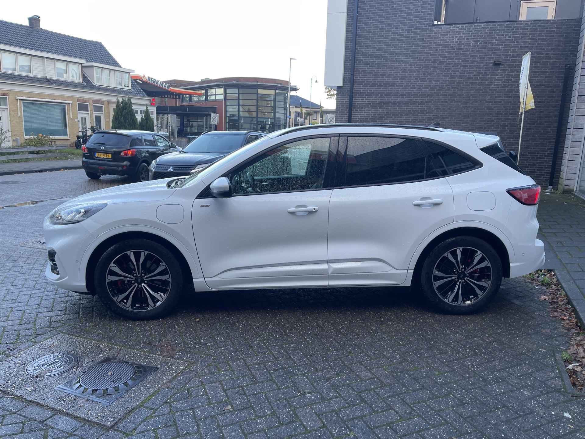 Ford Kuga 2.5 PHEV ST-Line X Stoel en stuurverwarming/Trekhaak. - 4/61