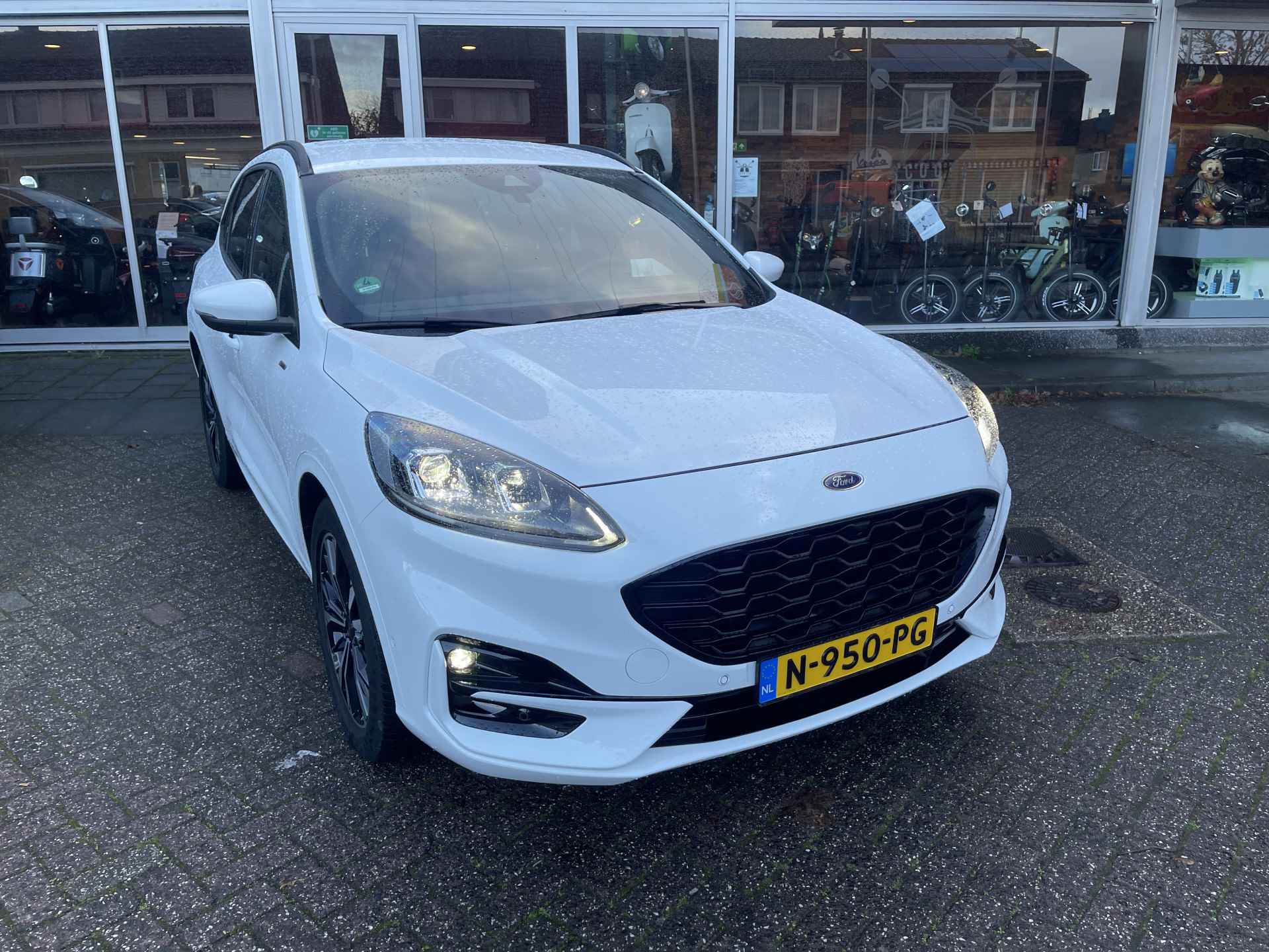 Ford Kuga 2.5 PHEV ST-Line X Stoel en stuurverwarming/Trekhaak. - 9/61