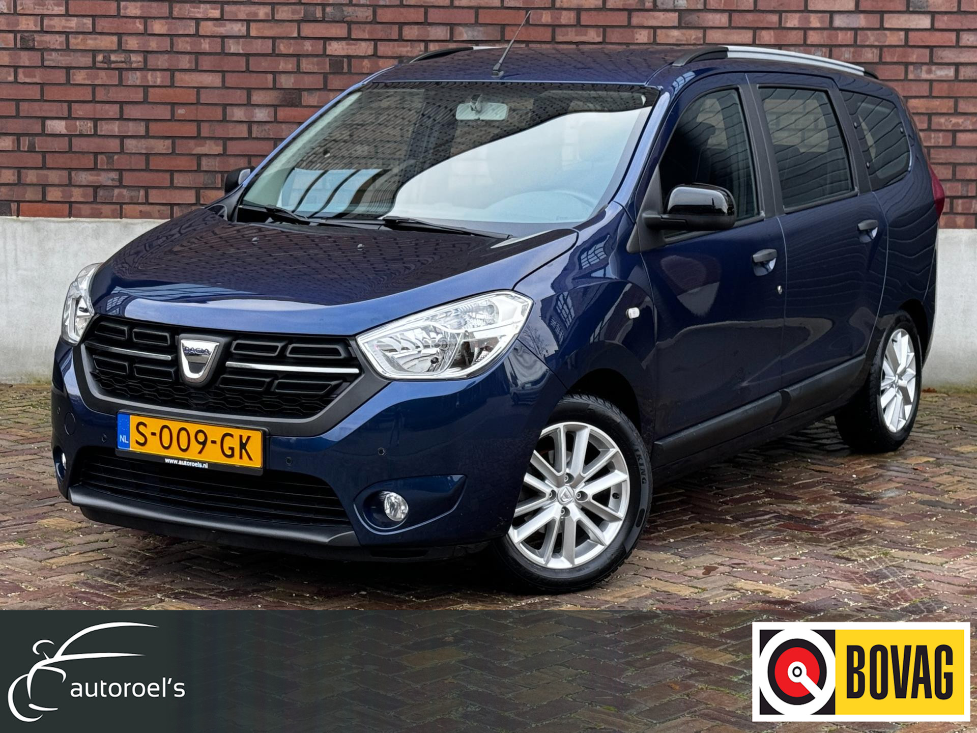 Dacia Lodgy 1.6 SCe 7 persoons / 102 PK / Trekhaak / Navigatie / Cruise control / Airco / PDC voor + achter