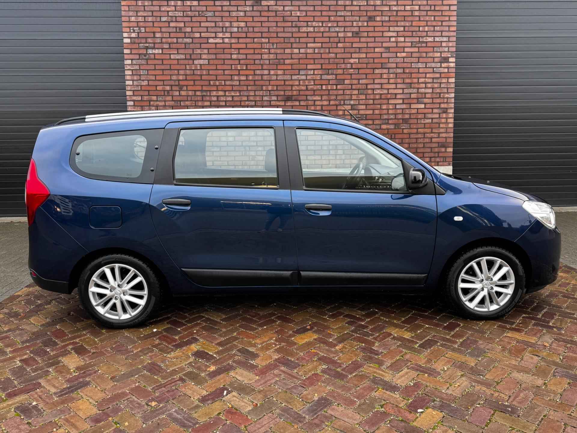 Dacia Lodgy 1.6 SCe 7 persoons / 102 PK / Trekhaak / Navigatie / Cruise control / Airco / PDC voor + achter - 9/45