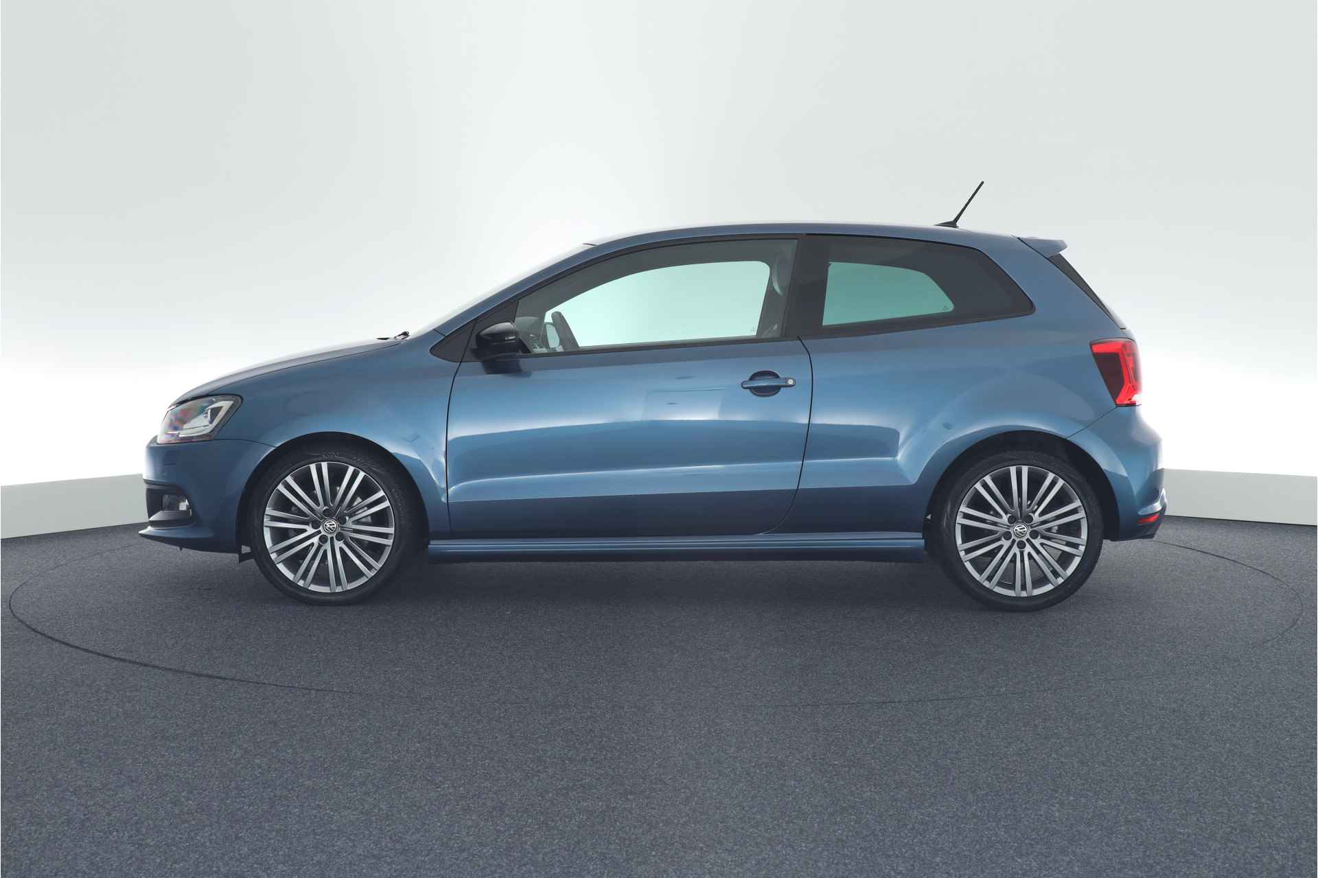 Volkswagen Polo 1.4 TSI 150pk DSG BlueGT Xenon Stoelverwarming Navigatie - 2/39