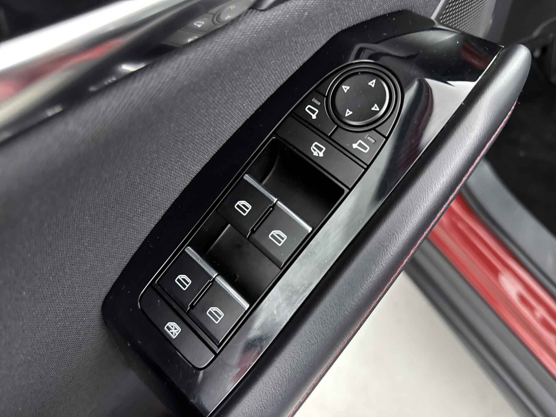 Mazda CX-30 2.0 e-SkyActiv-X M Hybrid Homura | Automaat | Andriod auto | Apple Carplay | Navigatie - 32/39
