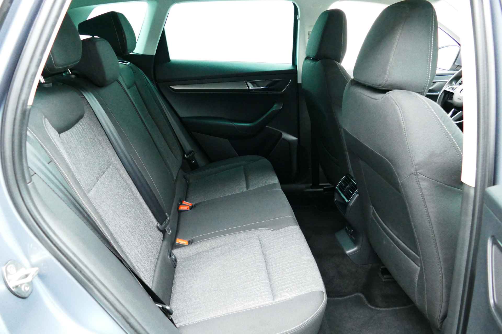 Škoda Karoq 1.5 150pk TSI ACT Style Business. Carplay/Android, Adaptief Cruise, Led Koplampen, 18"LMV, Stoelverw - 8/40