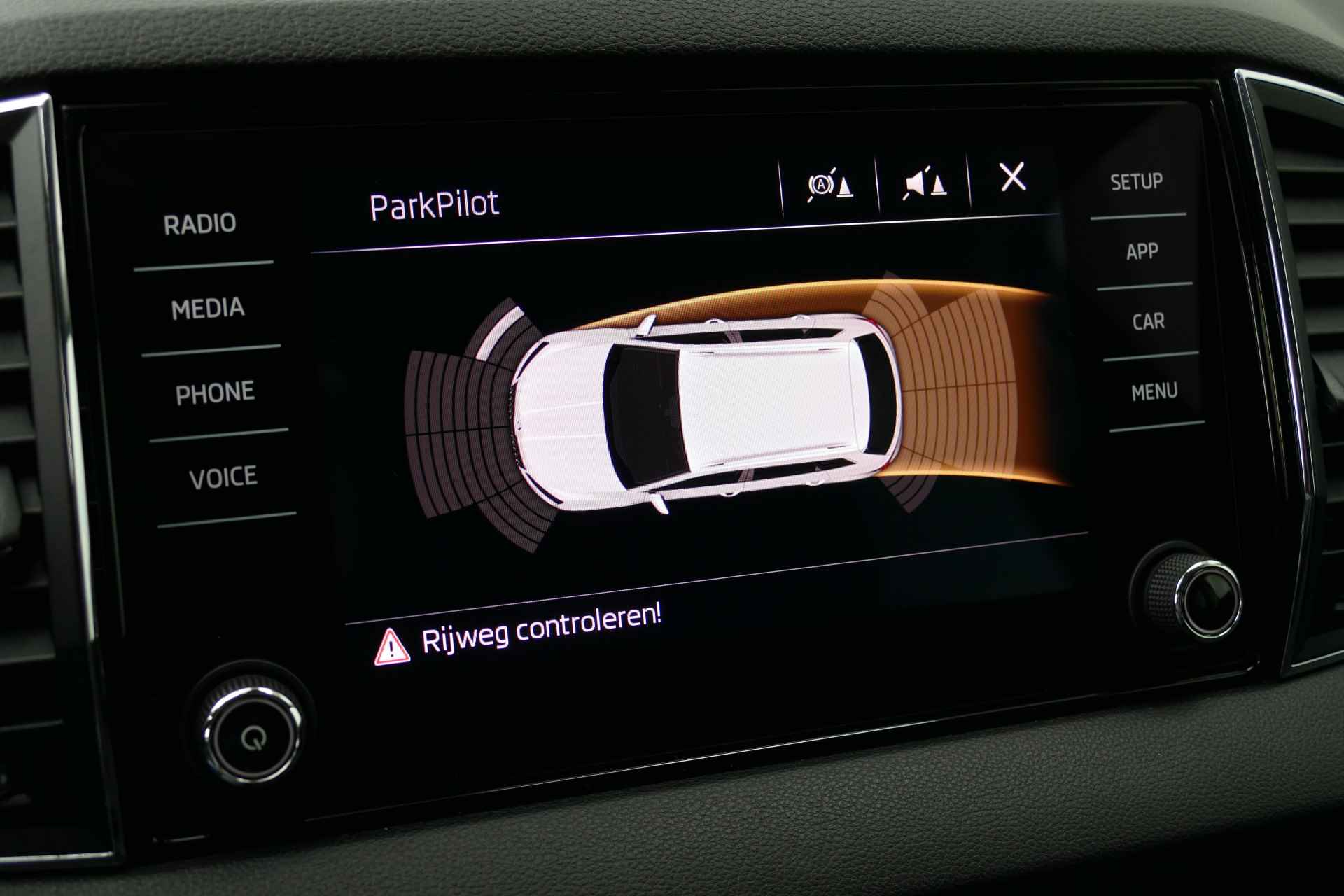Škoda Karoq 1.5 150pk TSI ACT Style Business. Carplay/Android, Adaptief Cruise, Led Koplampen, 18"LMV, Stoelverw - 19/40