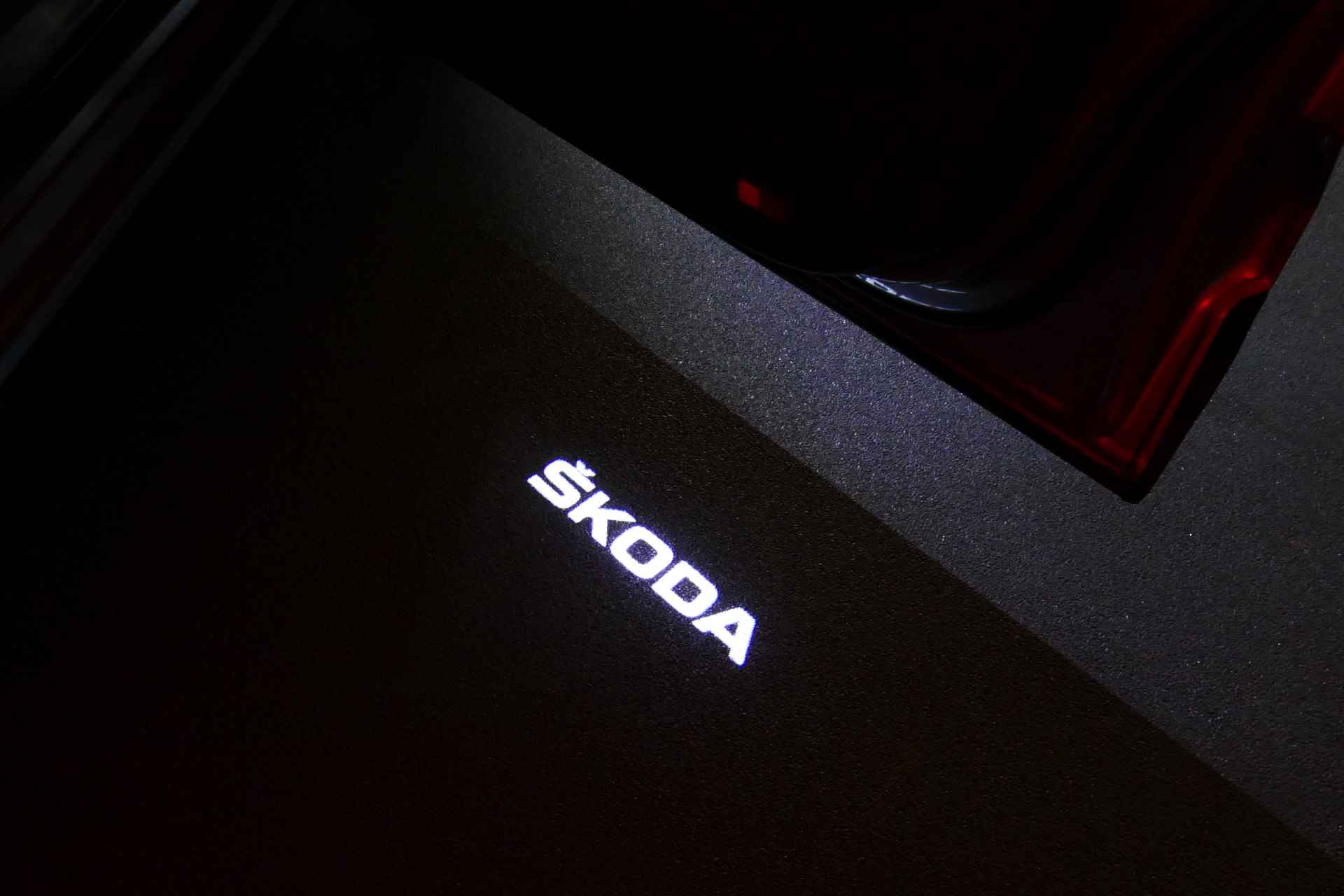 Škoda Karoq 1.5 150pk TSI ACT Style Business. Carplay/Android, Adaptief Cruise, Led Koplampen, 18"LMV, Stoelverw - 34/40