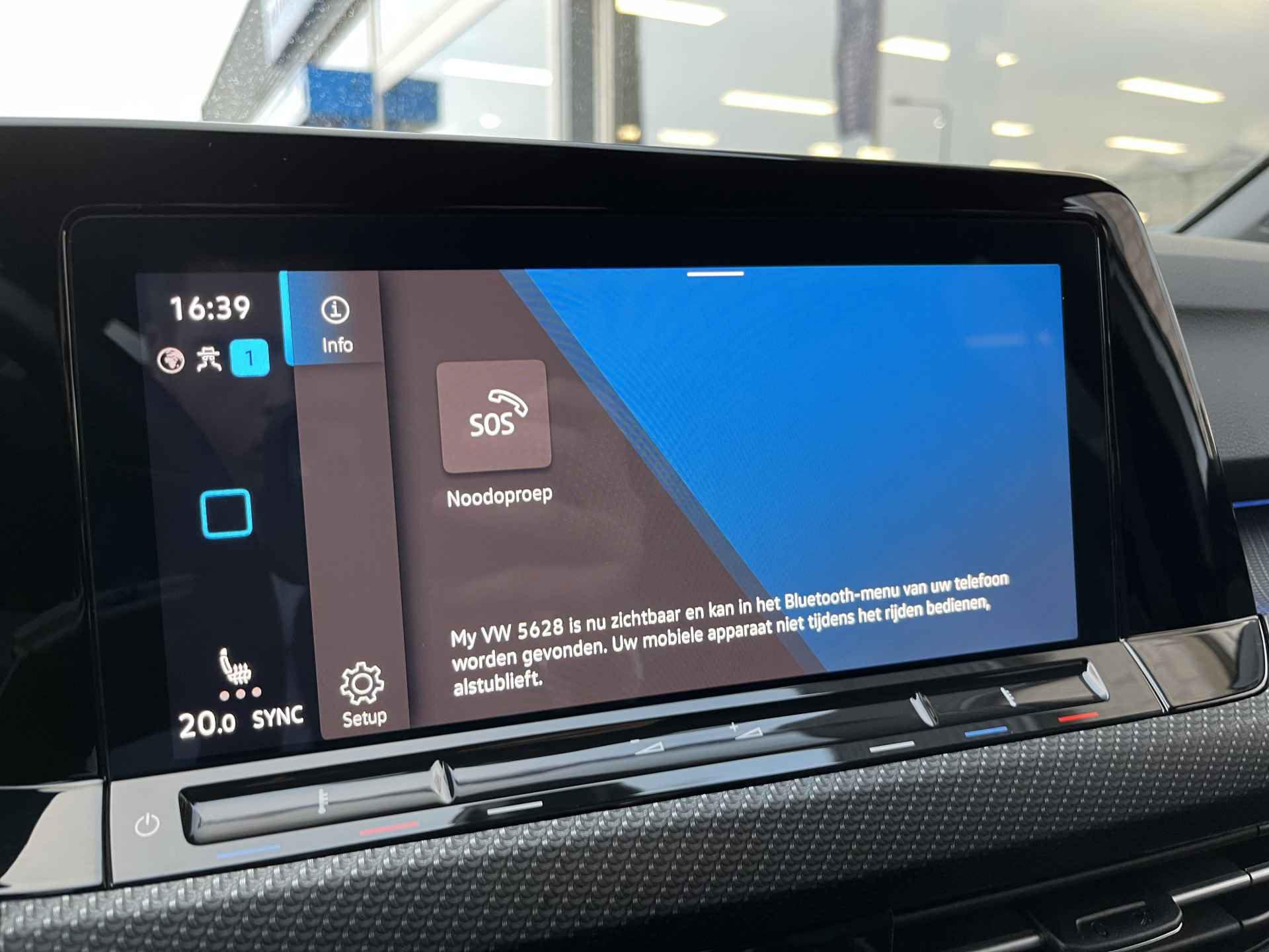 Volkswagen GOLF Variant 1.5 eTSI 2x R-Line / AUTOMAAT/ PANO/ CAMERA/ PARK. SENSOREN/ LED/ STOEL EN STUUR VERWARM./ ADAPT. CRUISE/ APP CONNECT/ NAVI/ CLIMA/ DAB/ 17" LMV/ - 16/49