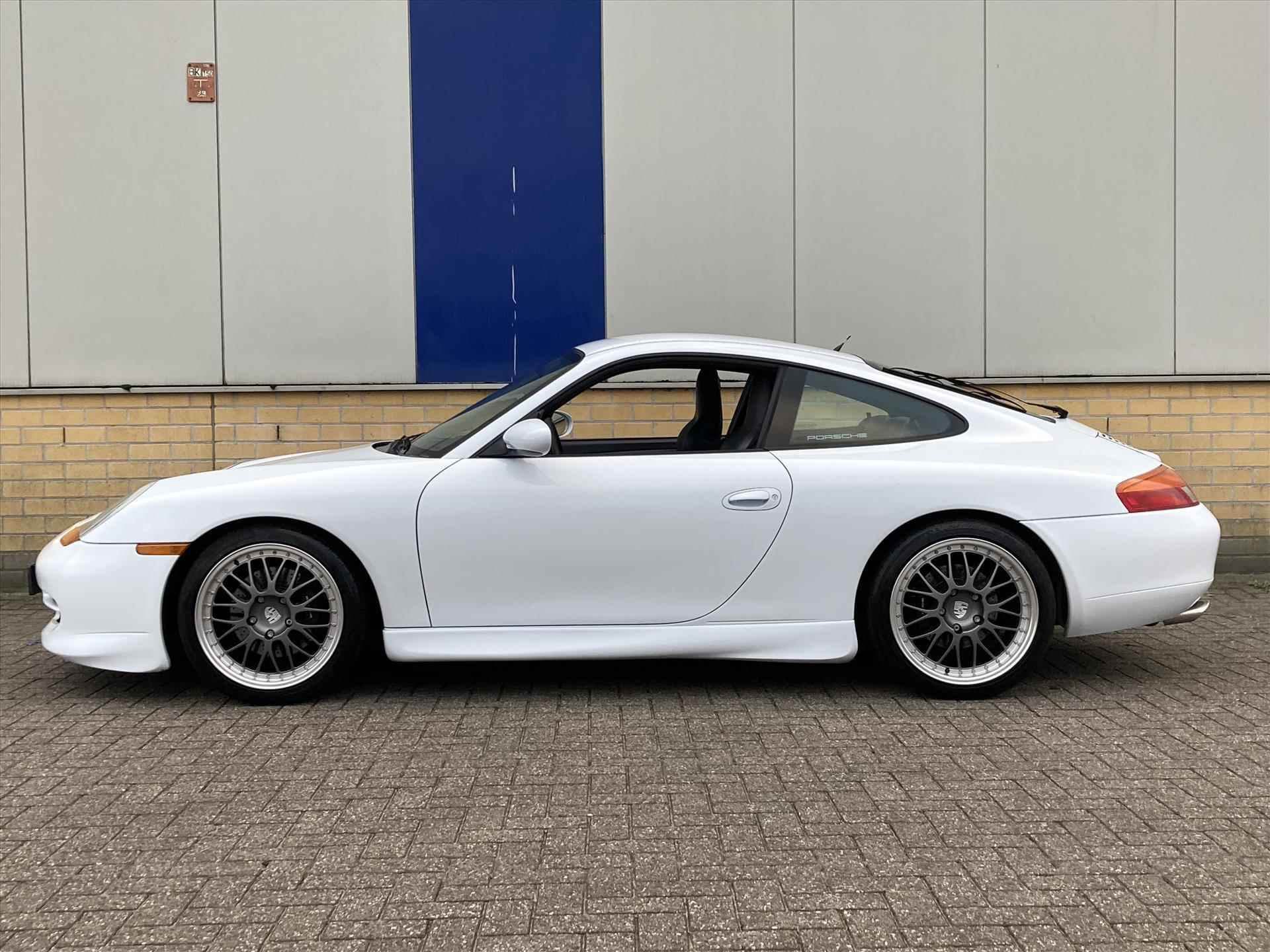 Porsche 911 3.4 CARRERA 300PK COUPE Automaat - 4/22