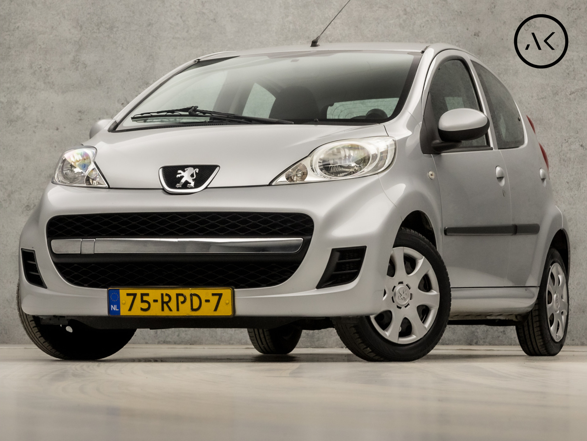 Peugeot 107 1.0-12V Sport (5 DEURS, NAP, RADIO, TOERENTELLER, AIRCO, SPORTSTOELEN, ELEK PAKKET, NIEUWE APK, NIEUWSTAAT)