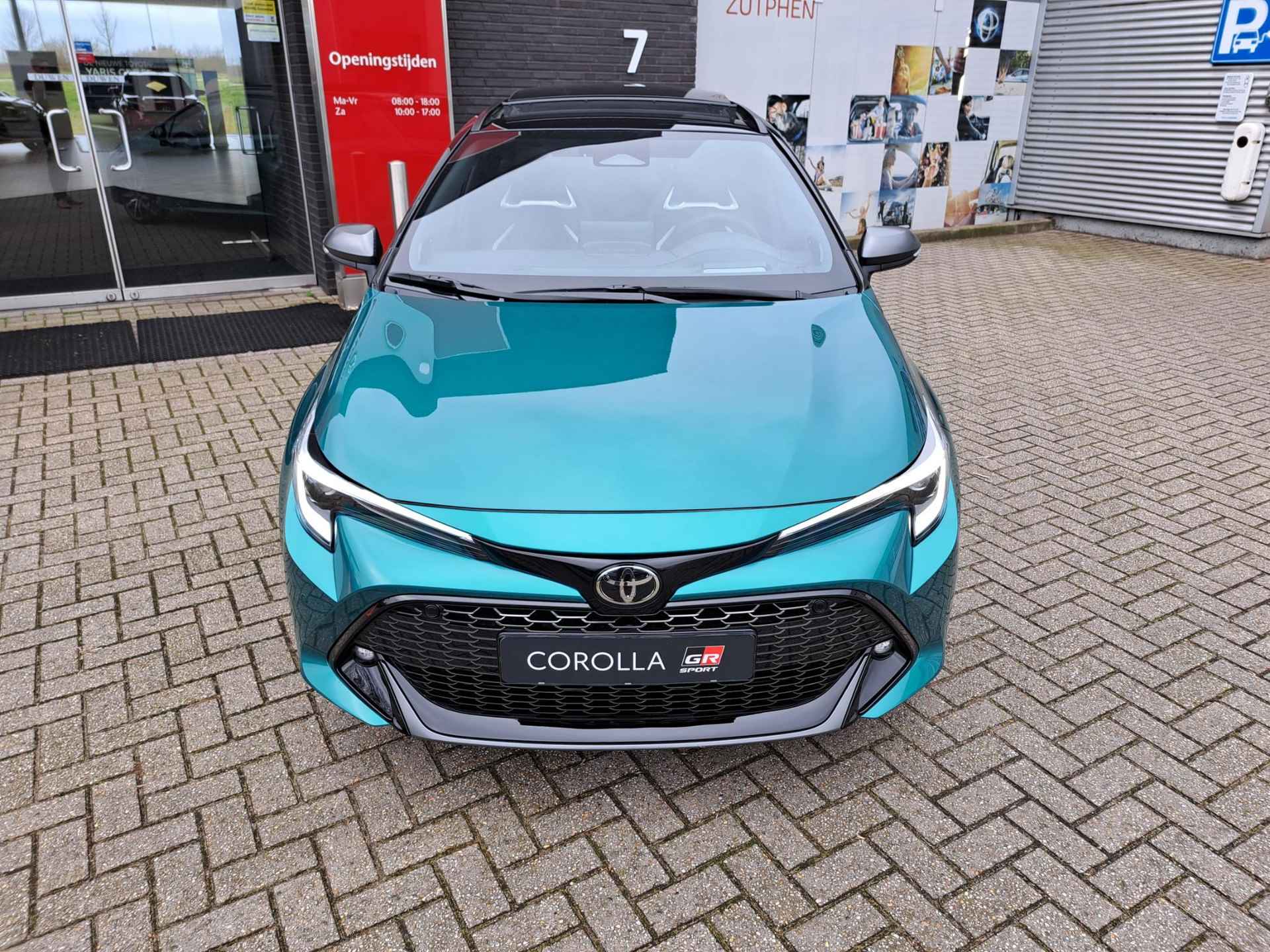 Toyota Corolla Touring Sports Hybrid 140 GR Sport NIEUW DIRECT LEVERBAAR BLIND SPOT PANODAK JBL-AUDIO HEAD-UP PARK-SENSOREN ELEK-KLEP - 6/33