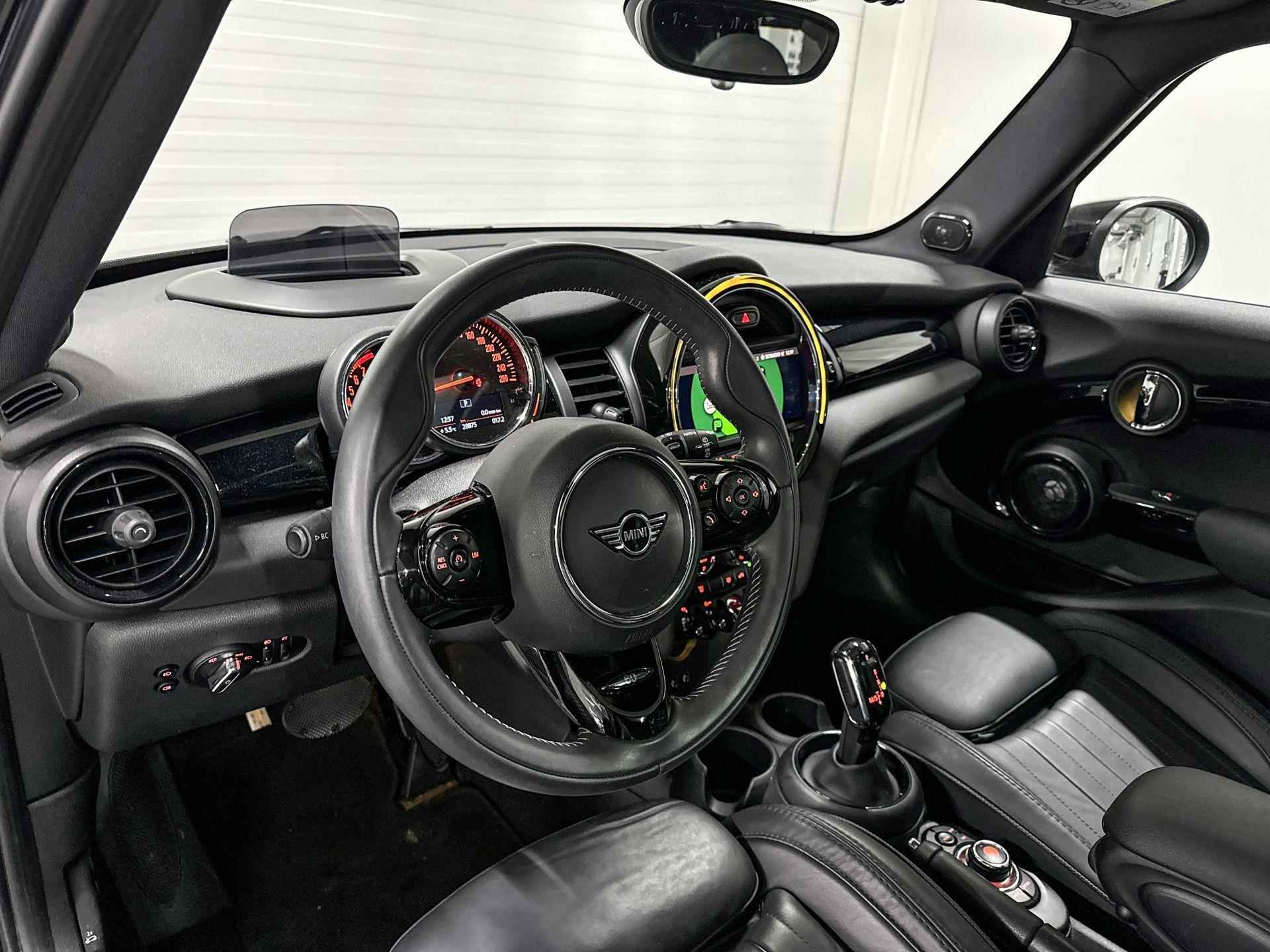 MINI 5-deurs Cooper 60 Years Edition | Harman Kardon | Stoelverwarming | Achteruitrijcamera - 23/23