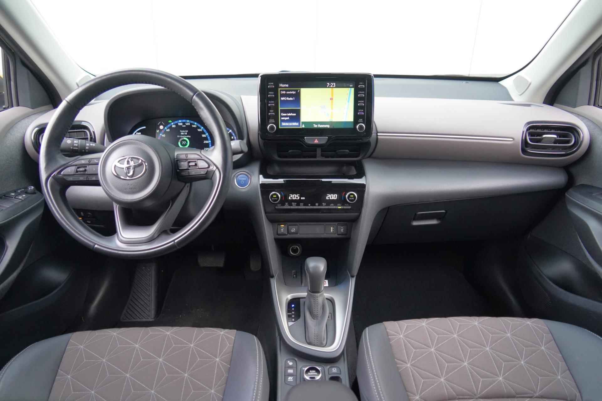Toyota Yaris Cross 1.5 Hybrid Executive AWD-i / 360 Camera / Stuurverw. / Stoelverw. / 12dkm / Adaptieve Cruise - 11/40